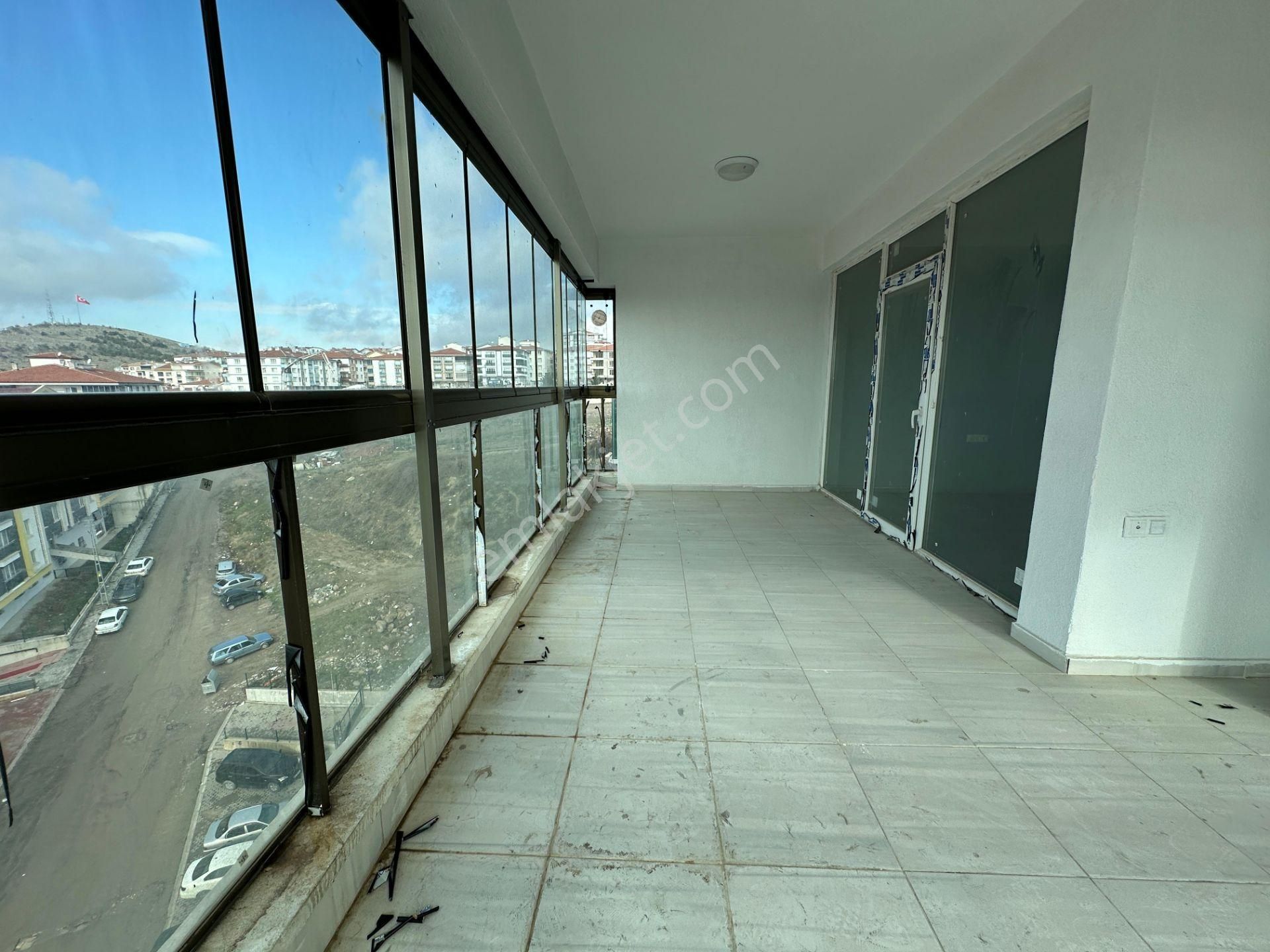 Özçelikler'den Site İçinde Ankara Manzaralı 3,5+1 Kiralık Daire - Görsel 32