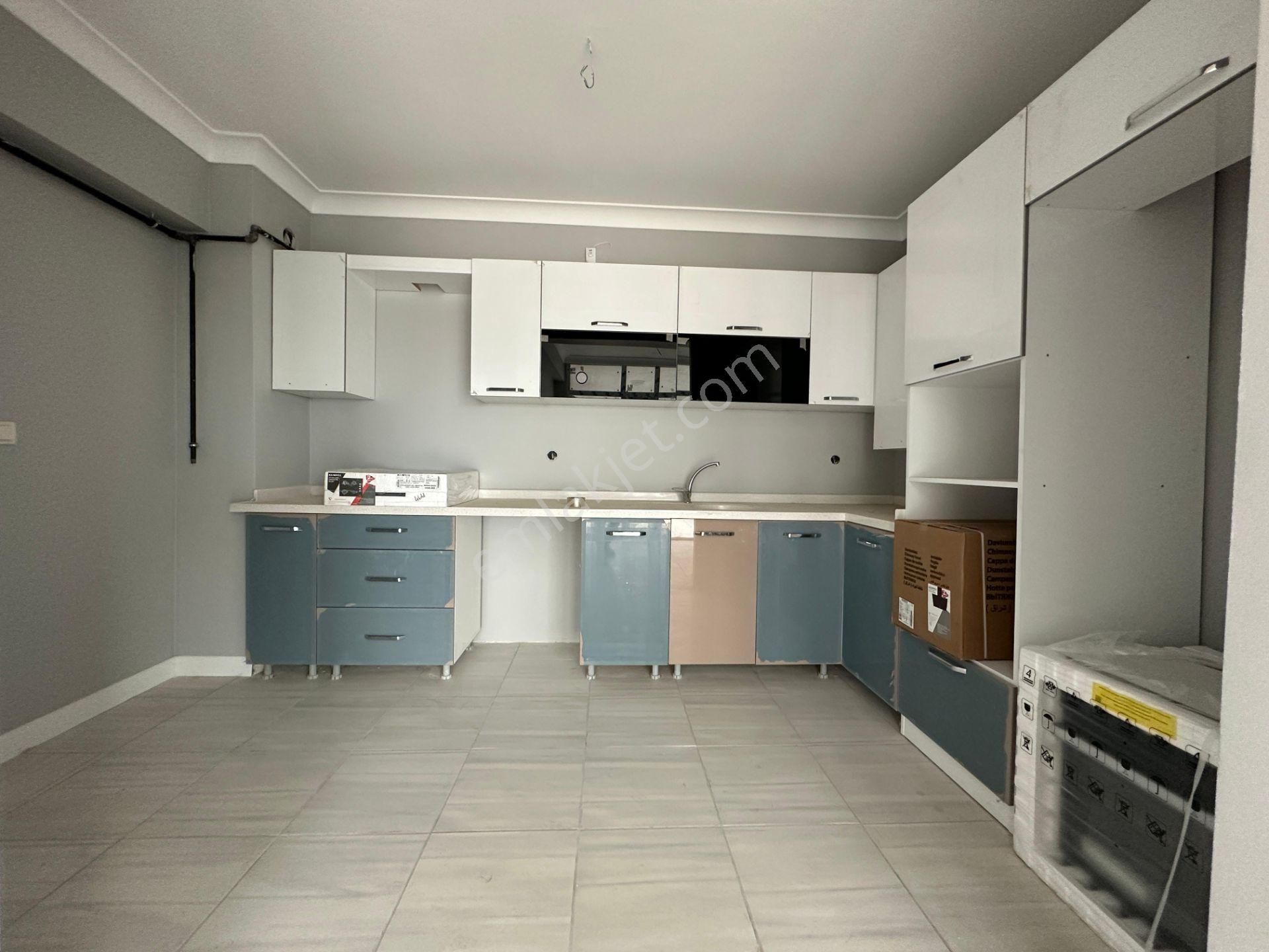 Özçelikler'den Site İçinde Ankara Manzaralı 3,5+1 Kiralık Daire