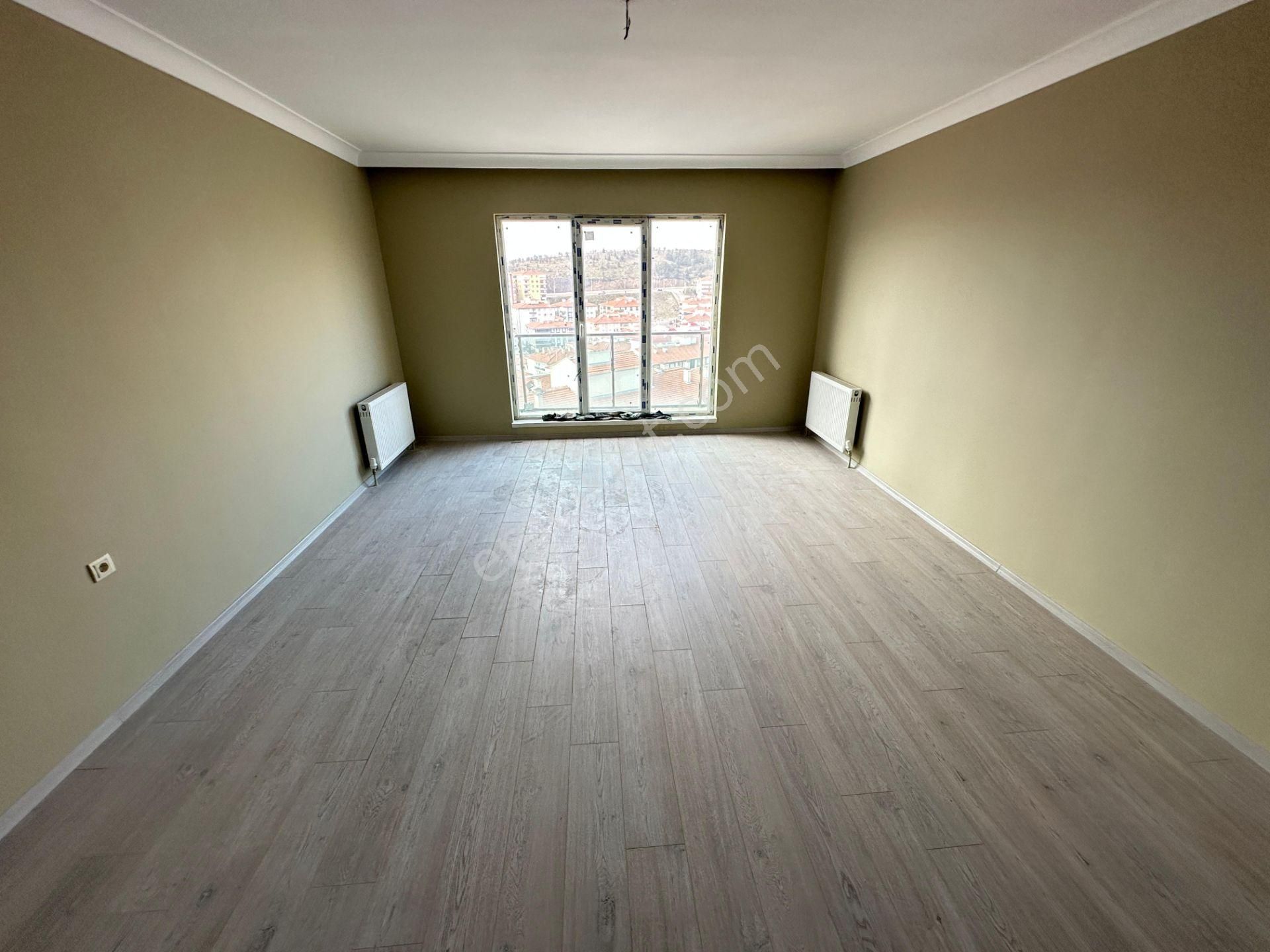 Özçelikler'den Site İçinde Ankara Manzaralı 3,5+1 Kiralık Daire - Görsel 4