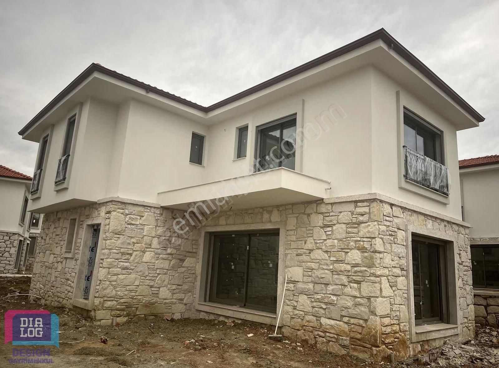 Seferıhısarda Doğanın İçinde Satılık Villa - Görsel 12