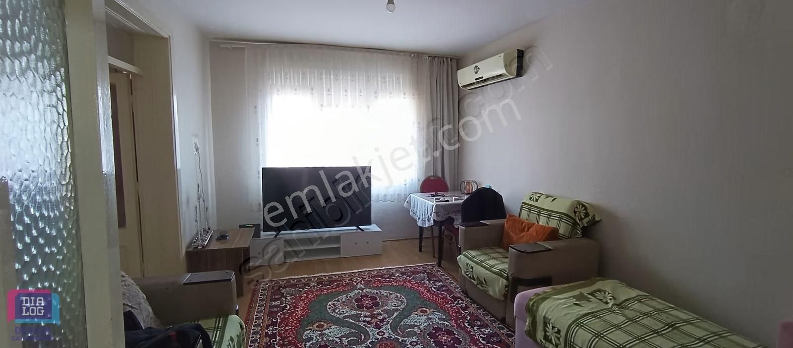 Bayraklı'da Merkezi Konumda Satılık 3+1 Daire - Görsel 3