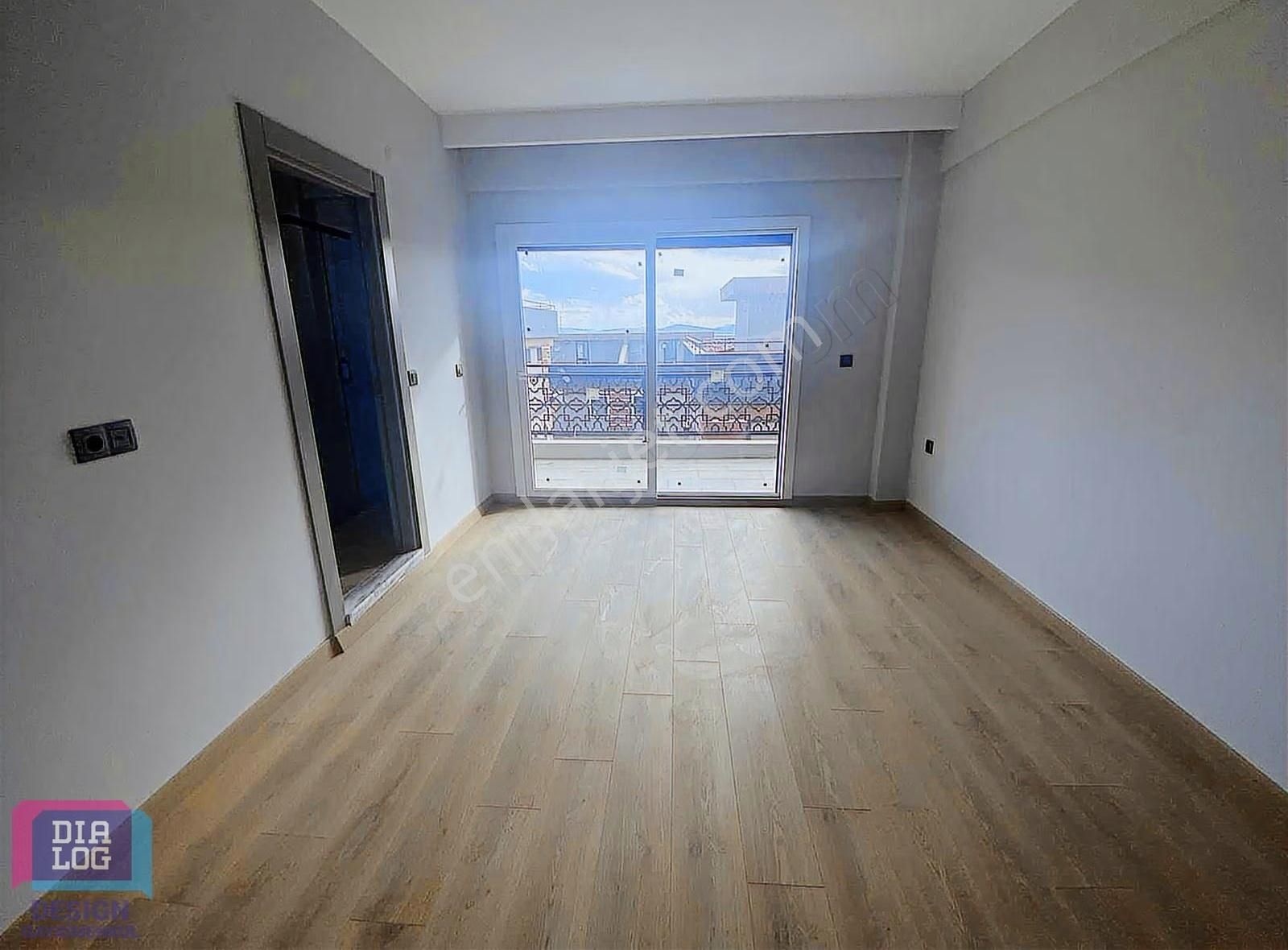 Çandarlı'da Deniz Manzaralı 3+1 Triplex Villa - Görsel 2