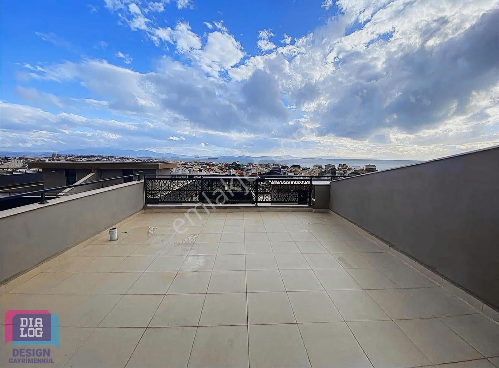 Çandarlı'da Deniz Manzaralı 3+1 Triplex Villa - Görsel 11