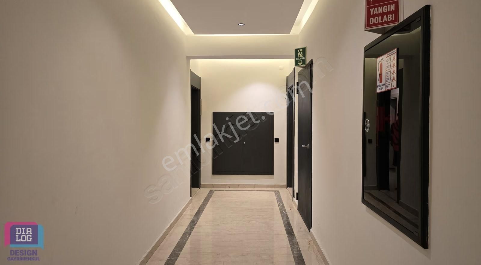 Ulukent Bediha Hanım Sitesi'nde Havuz Cepheli 3+1 Köşe Daire - Görsel 28