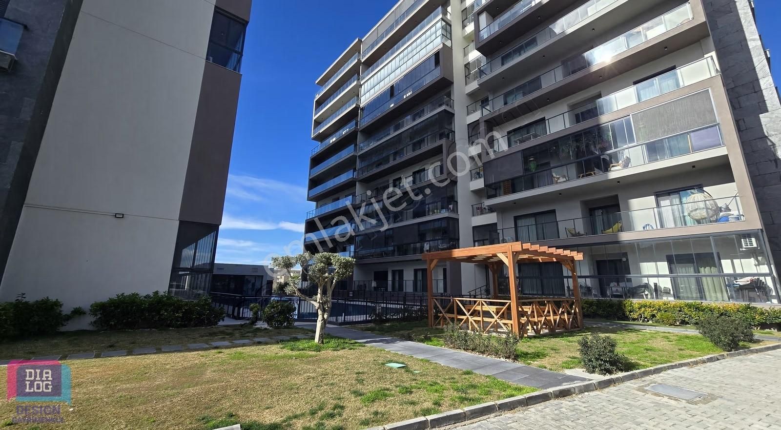 Ulukent Bediha Hanım Sitesi'nde Havuz Cepheli 3+1 Köşe Daire - Görsel 13