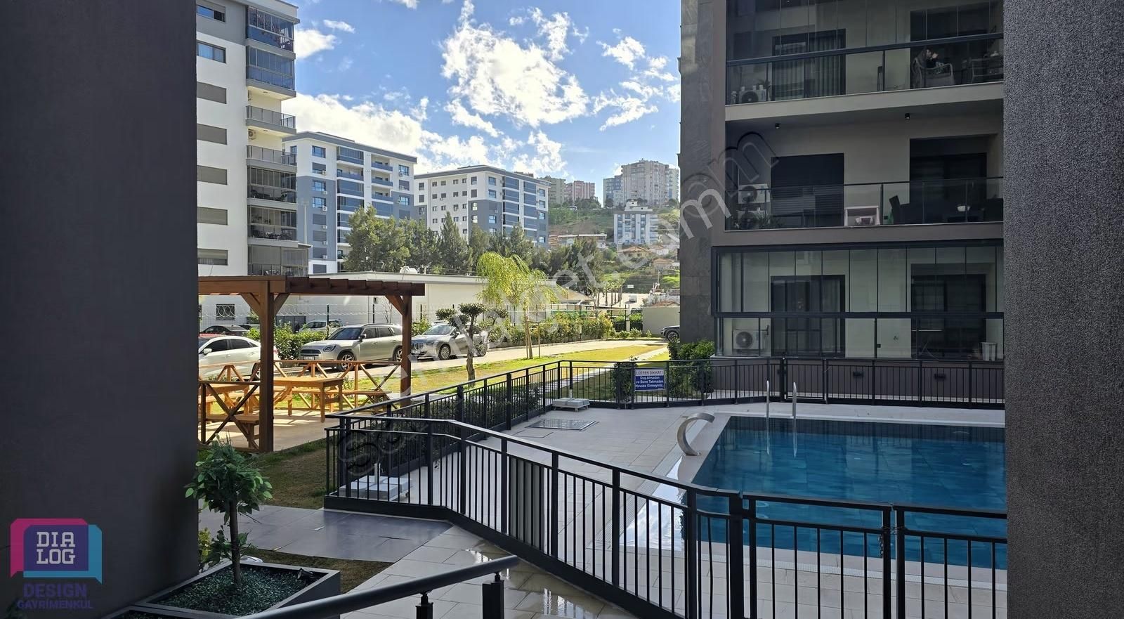 Ulukent Bediha Hanım Sitesi'nde Havuz Cepheli 3+1 Köşe Daire - Görsel 23