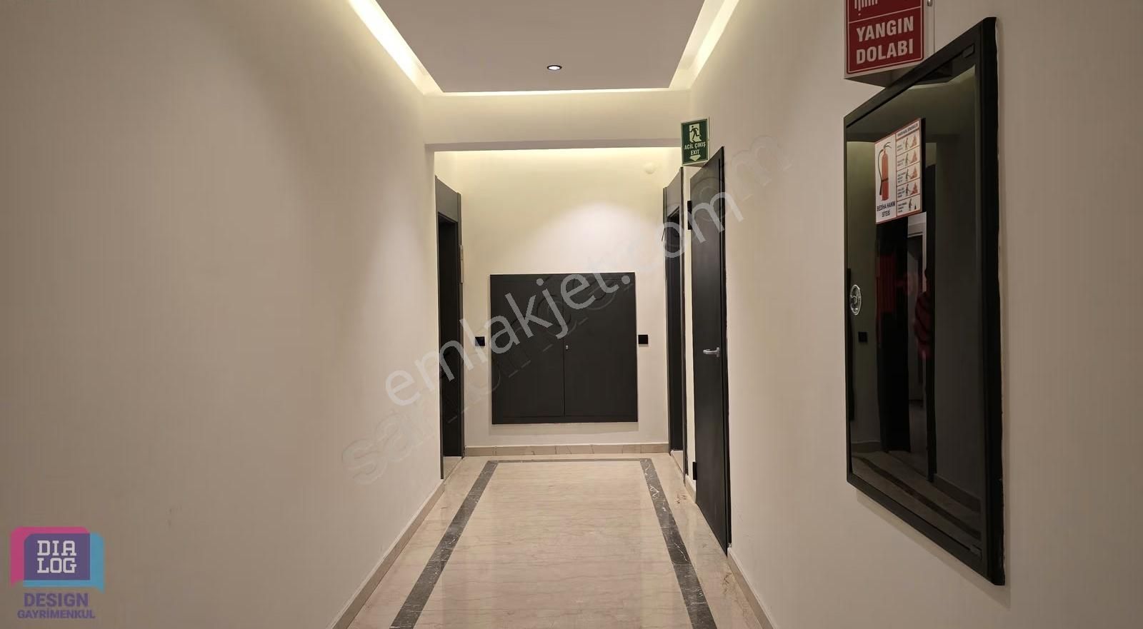 Ulukent Bediha Hanım Sitesi'nde Havuz Cepheli 3+1 Köşe Daire - Görsel 18