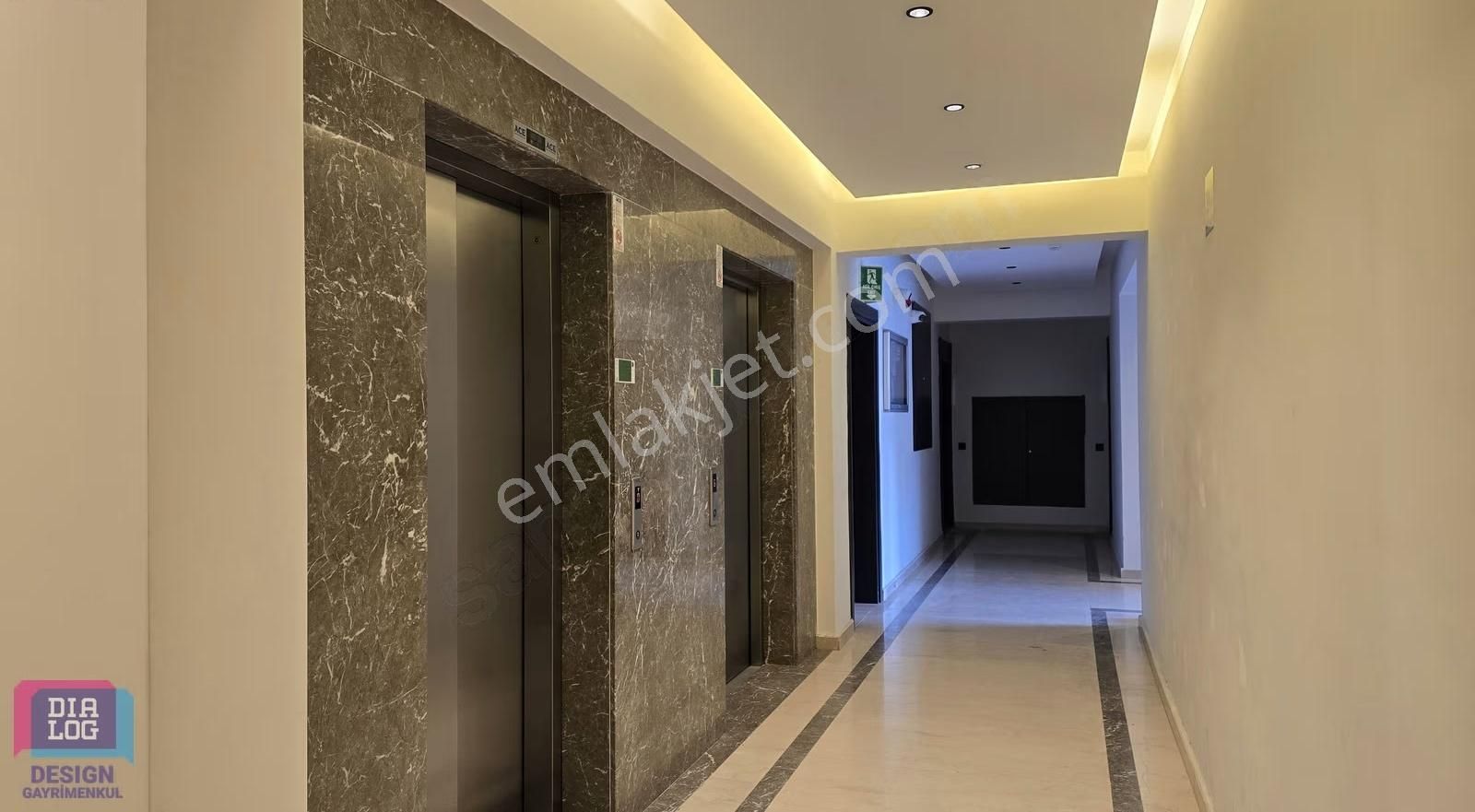 Ulukent Bediha Hanım Sitesi'nde Havuz Cepheli 3+1 Köşe Daire - Görsel 22