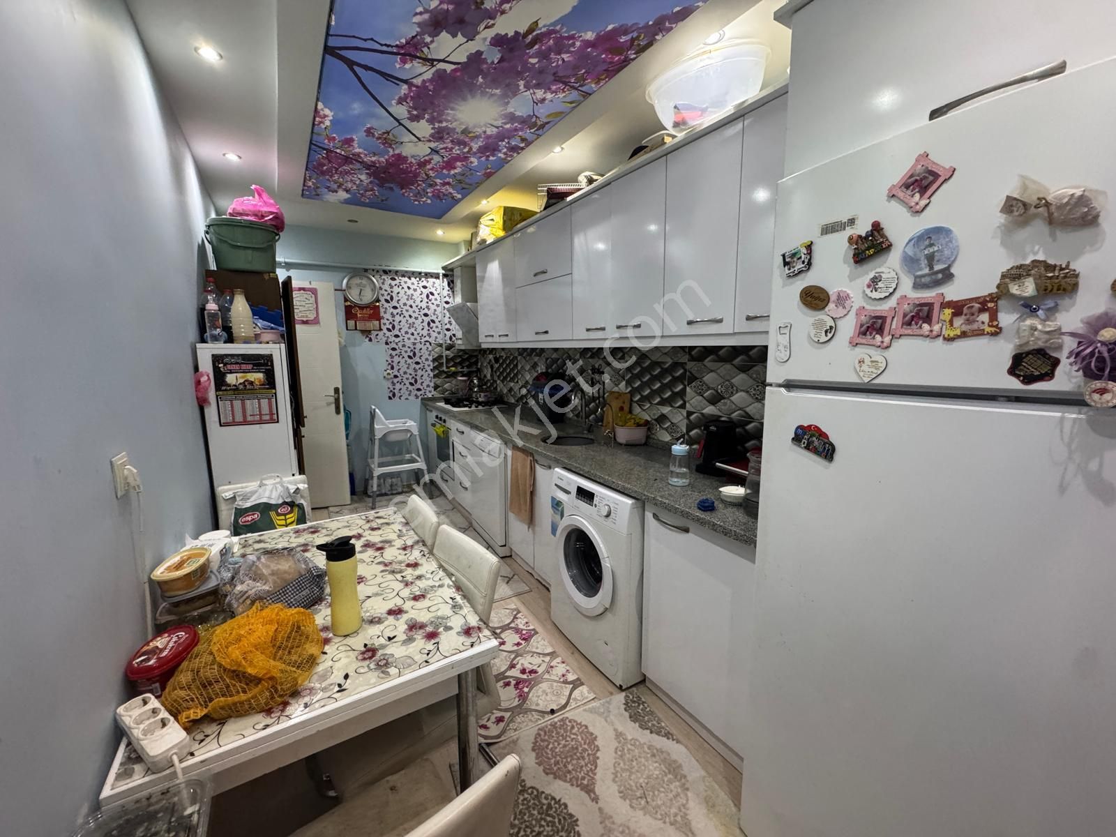 Rba Dan Emek Mahallesinde Satılık 2+1 Daire