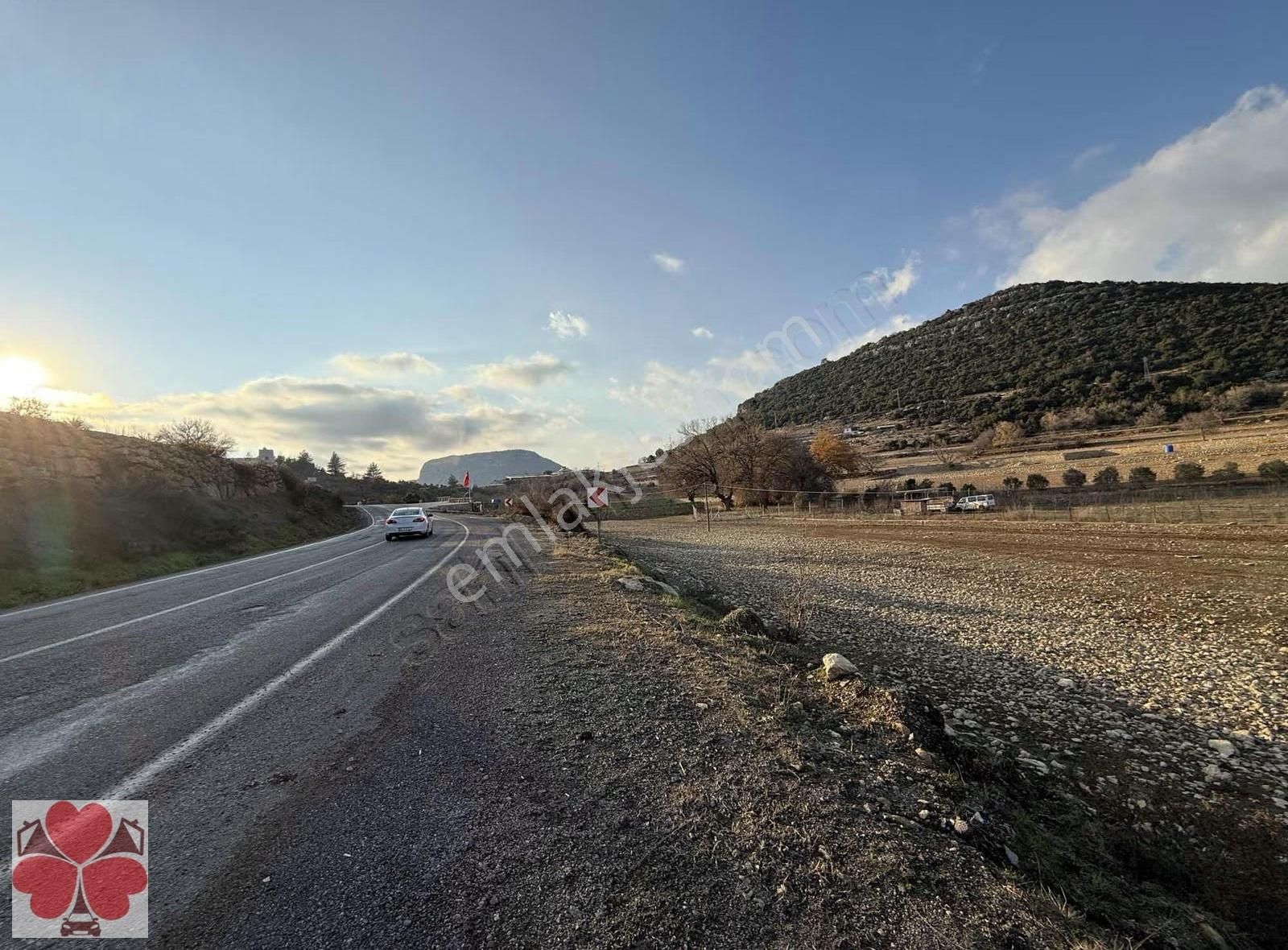 Emsalsiz !!! Anayol Üstü! Ticari Arsa !! Kerimler'de 6.671 M2 - Görsel 4