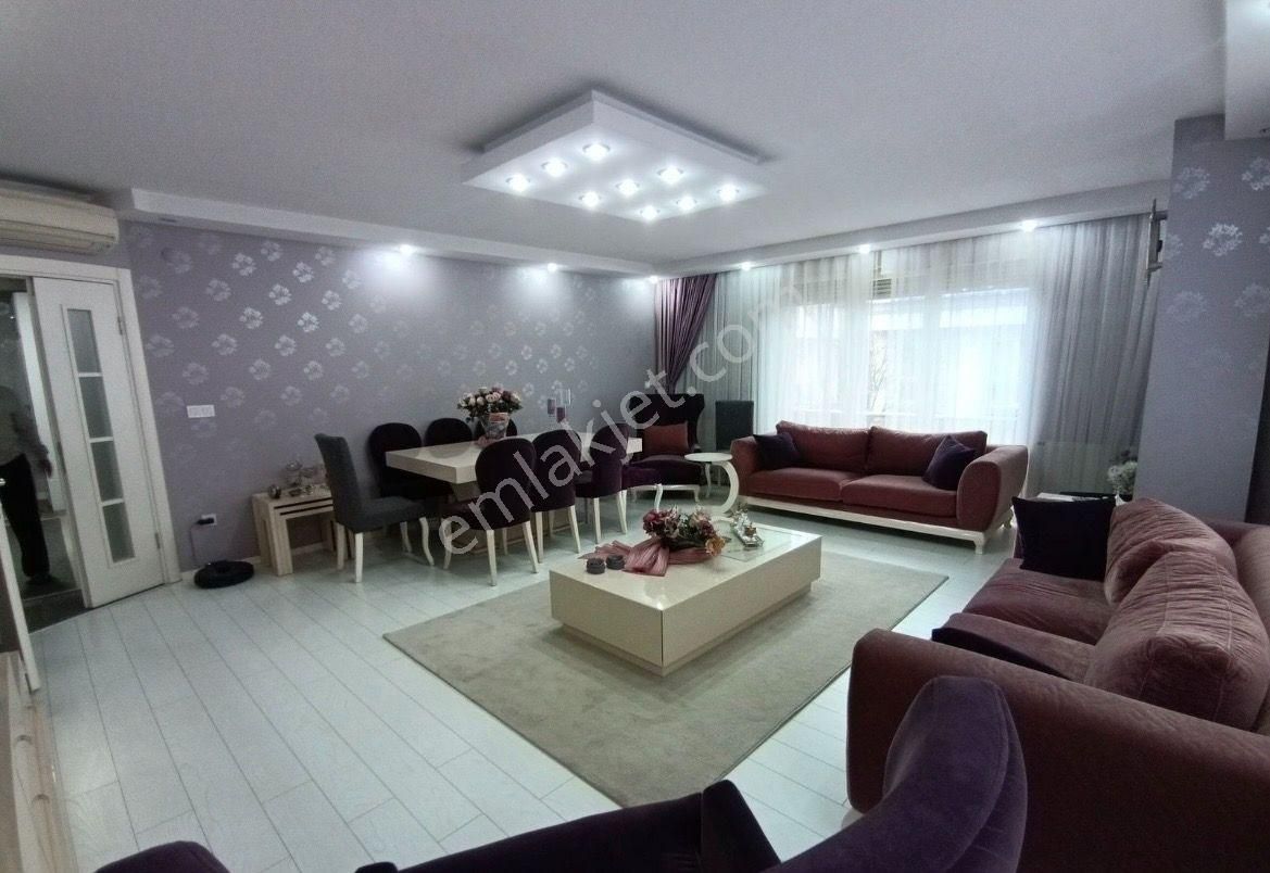 Sahibinden Şişli'nin Kalbinde 190m² Teraslı Lüks Çatı Dubleksi