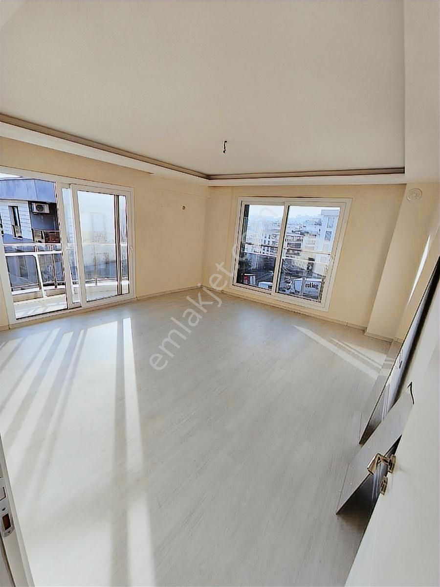 Sevgi Mah. Cadde Yakını 2+1 Yeni Bina Doğalgazlı Arakat Köşe