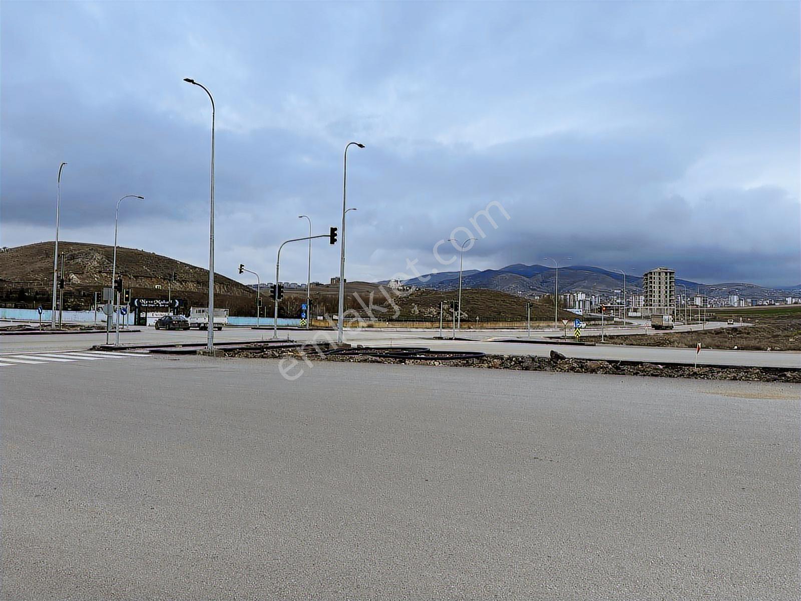Fuat Çetin'den Bulvara Paralel Köşe Parsel 355m2 Araç Takaslı - Görsel 28