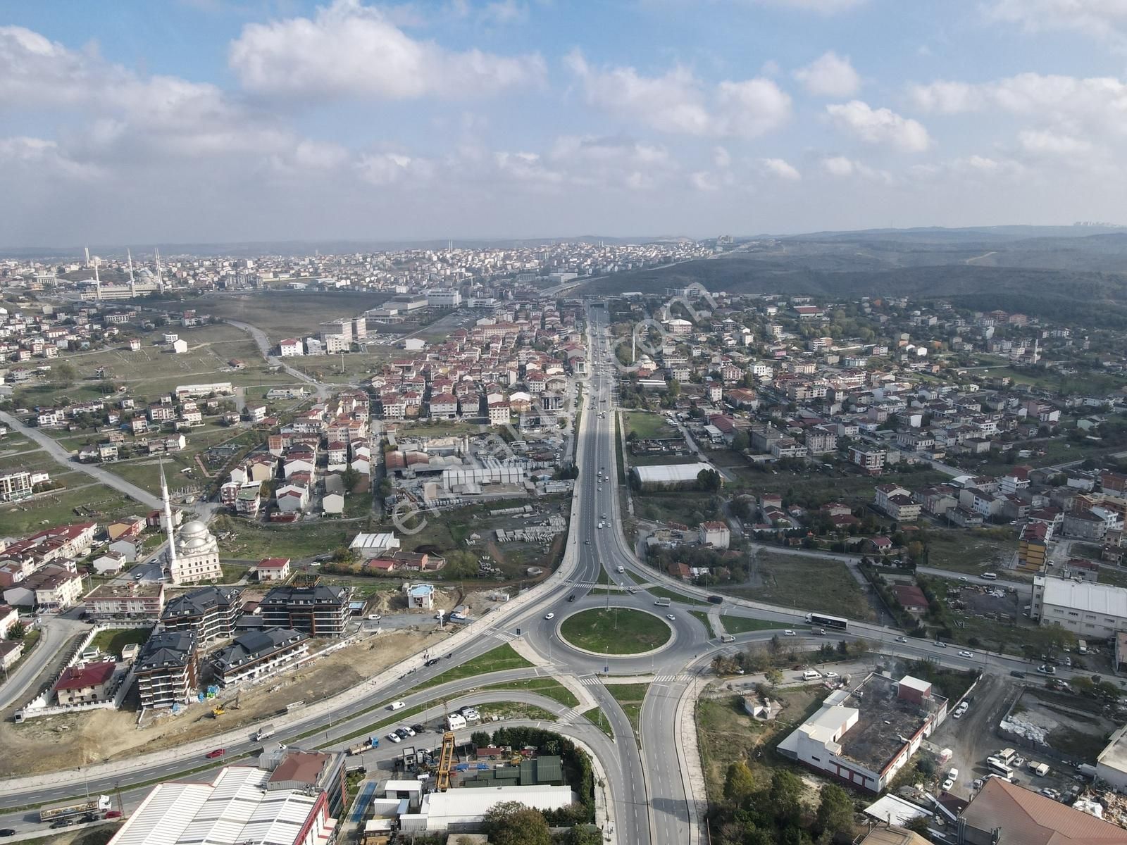 Arnavutköy De İmarlı İfrazlı İnşaata Hazır Arsa