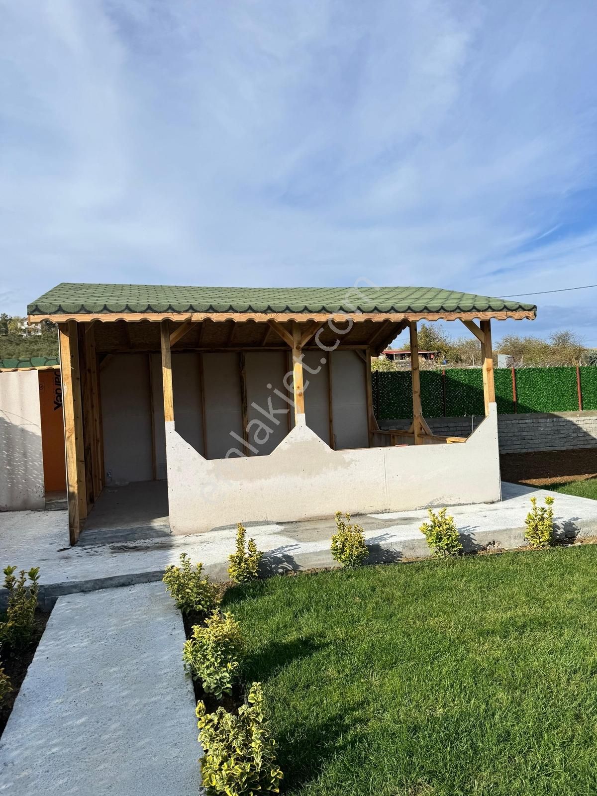 Arnavutköy Yeniköy Satılık Bahçe