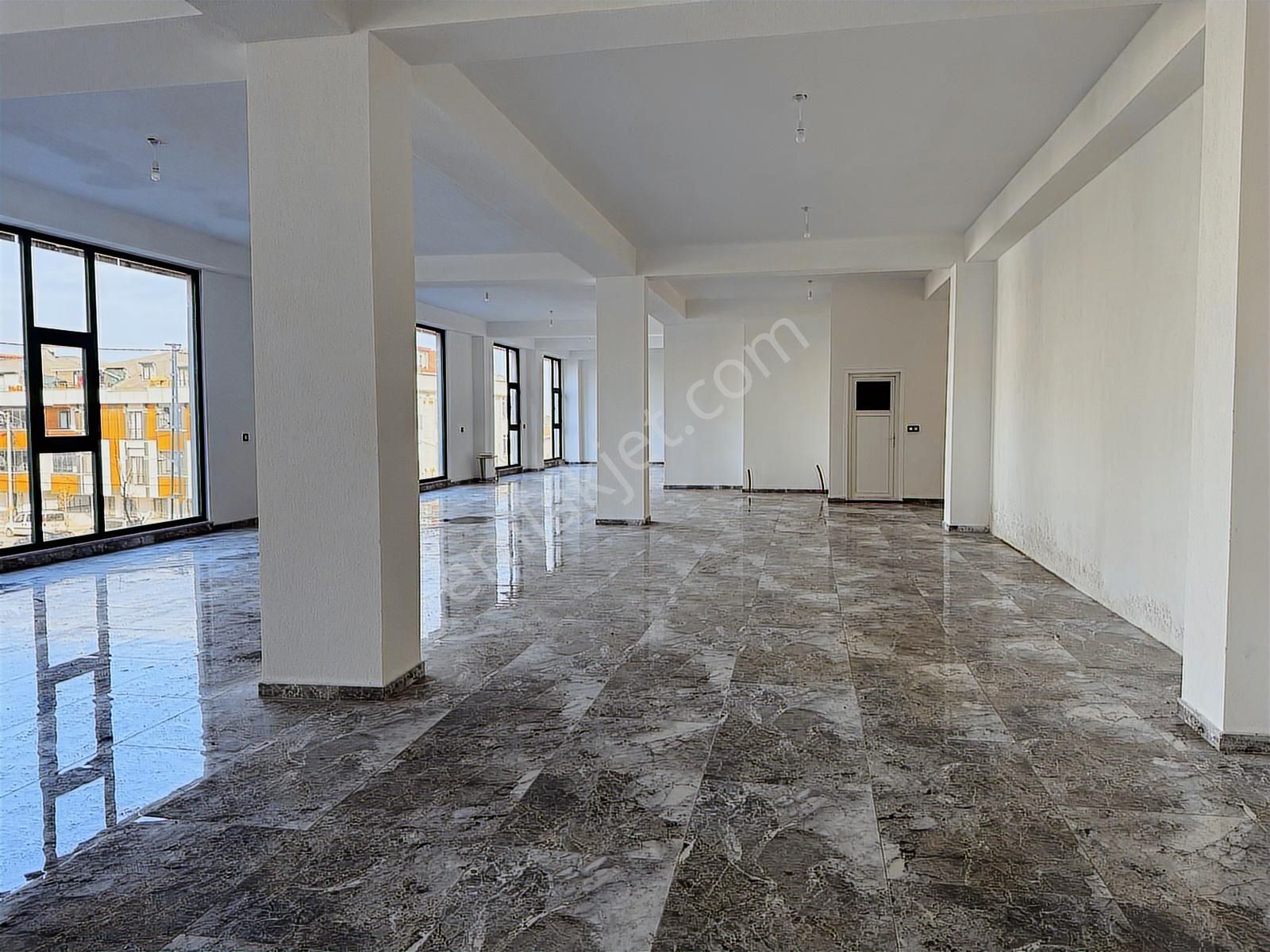 Arnavutköy Nenehatun Da Geniş Ve Merkezi Köşe Satılık İşyeri - Görsel 14