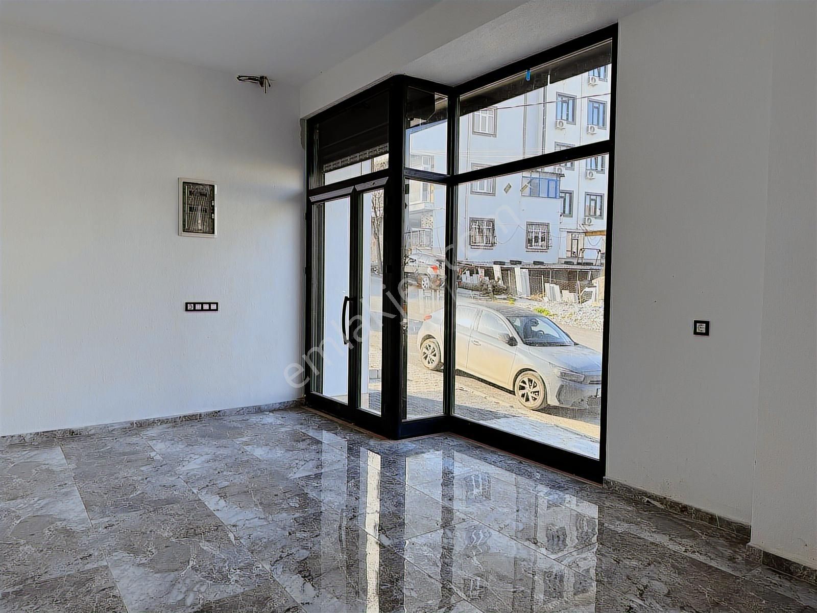 Arnavutköy Nenehatun Da Geniş Ve Merkezi Köşe Satılık İşyeri - Görsel 13