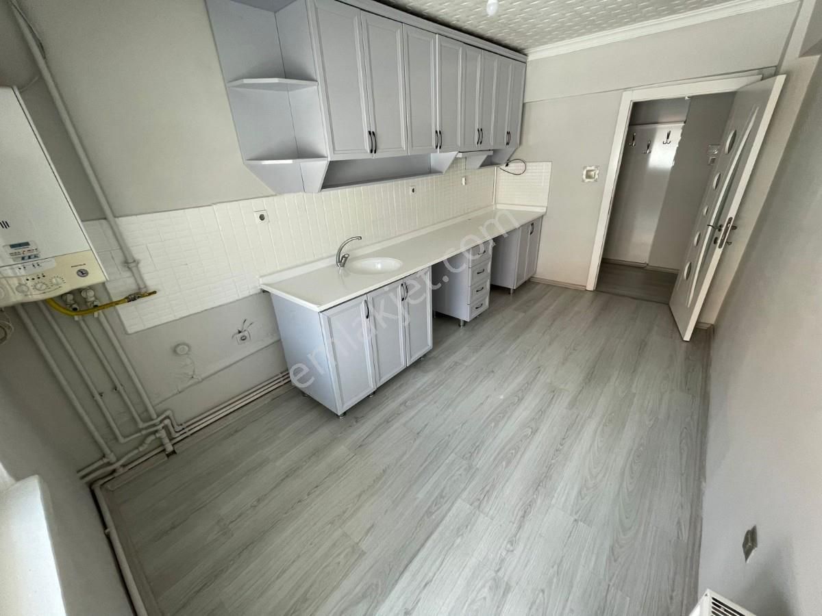 Sincan İstasyon Mah 2+1 Bağımsız Yapılı Geniş Ön Cephe Daire - Görsel 18