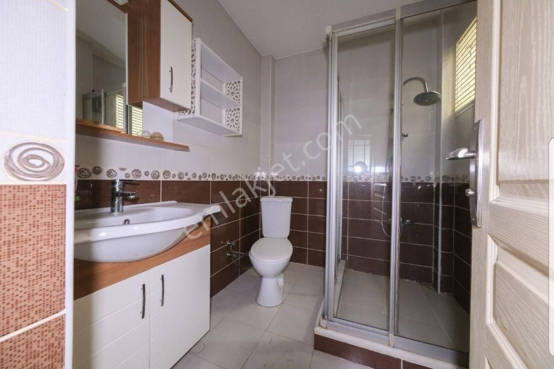 Fatih Hırka-i Şerif Camii’ne 100 Metre Mesafede Satılık Bina - Görsel 8