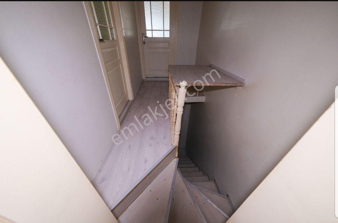 Fatih Hırka-i Şerif Camii’ne 100 Metre Mesafede Satılık Bina - Görsel 12