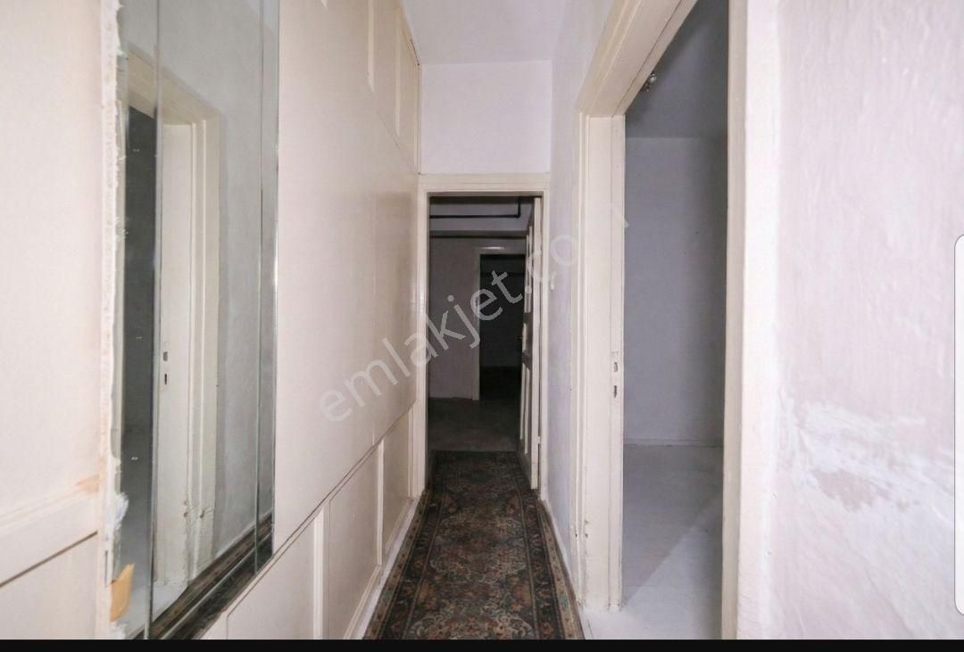 Fatih Hırka-i Şerif Camii’ne 100 Metre Mesafede Satılık Bina - Görsel 19