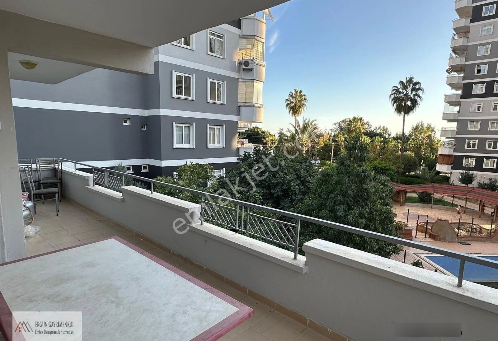 Denize Komşu Lokasyonda, Havuzlu Sitede Geniş Ve Ferah 3+1 Daire - Görsel 4
