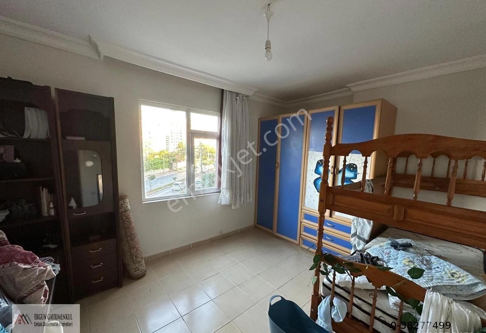 Denize Komşu Lokasyonda, Havuzlu Sitede Geniş Ve Ferah 3+1 Daire - Görsel 9