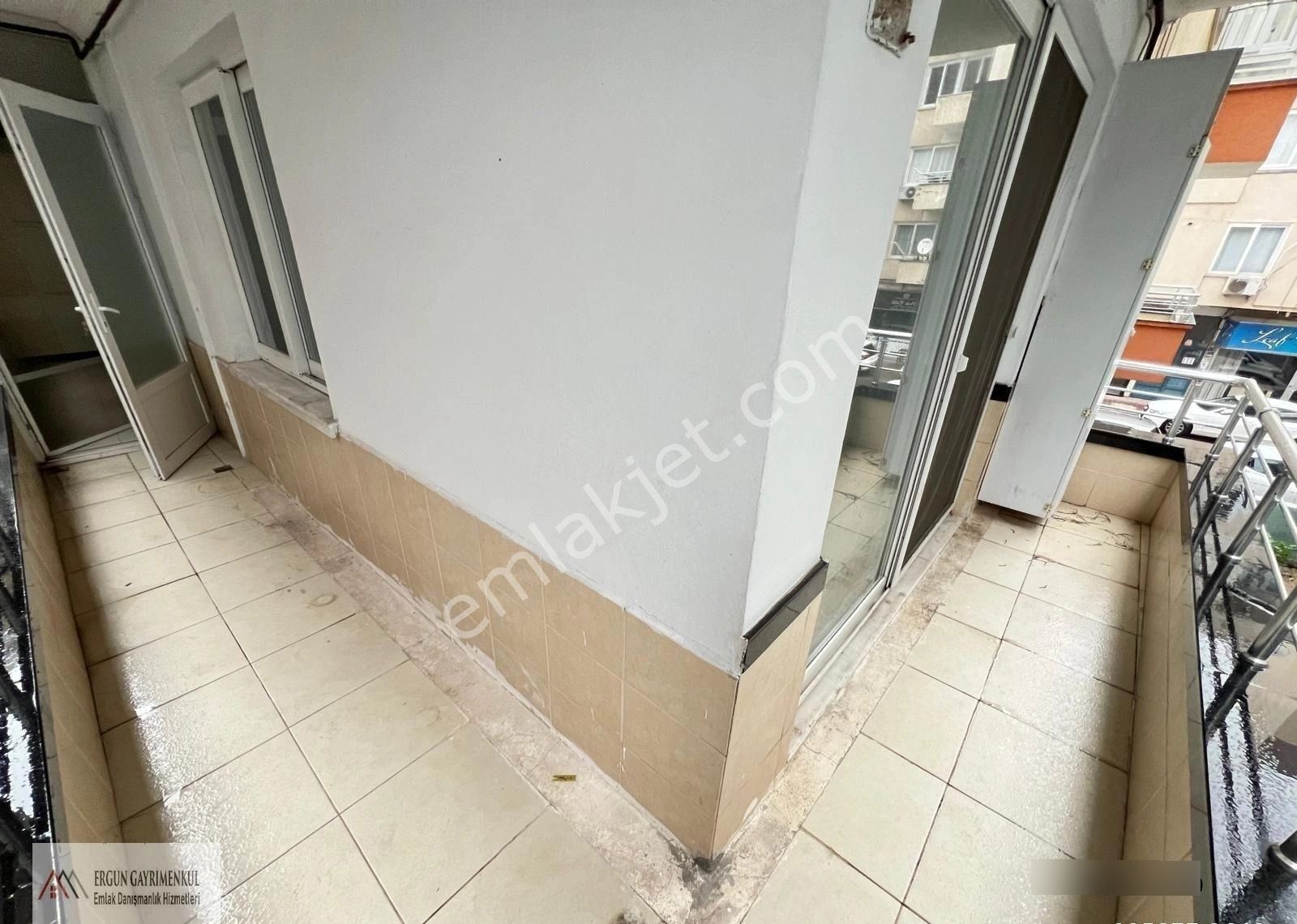 Ergünden Güvenevlerde Doğalgazlı Kiralık 3+1 Daire - Görsel 32