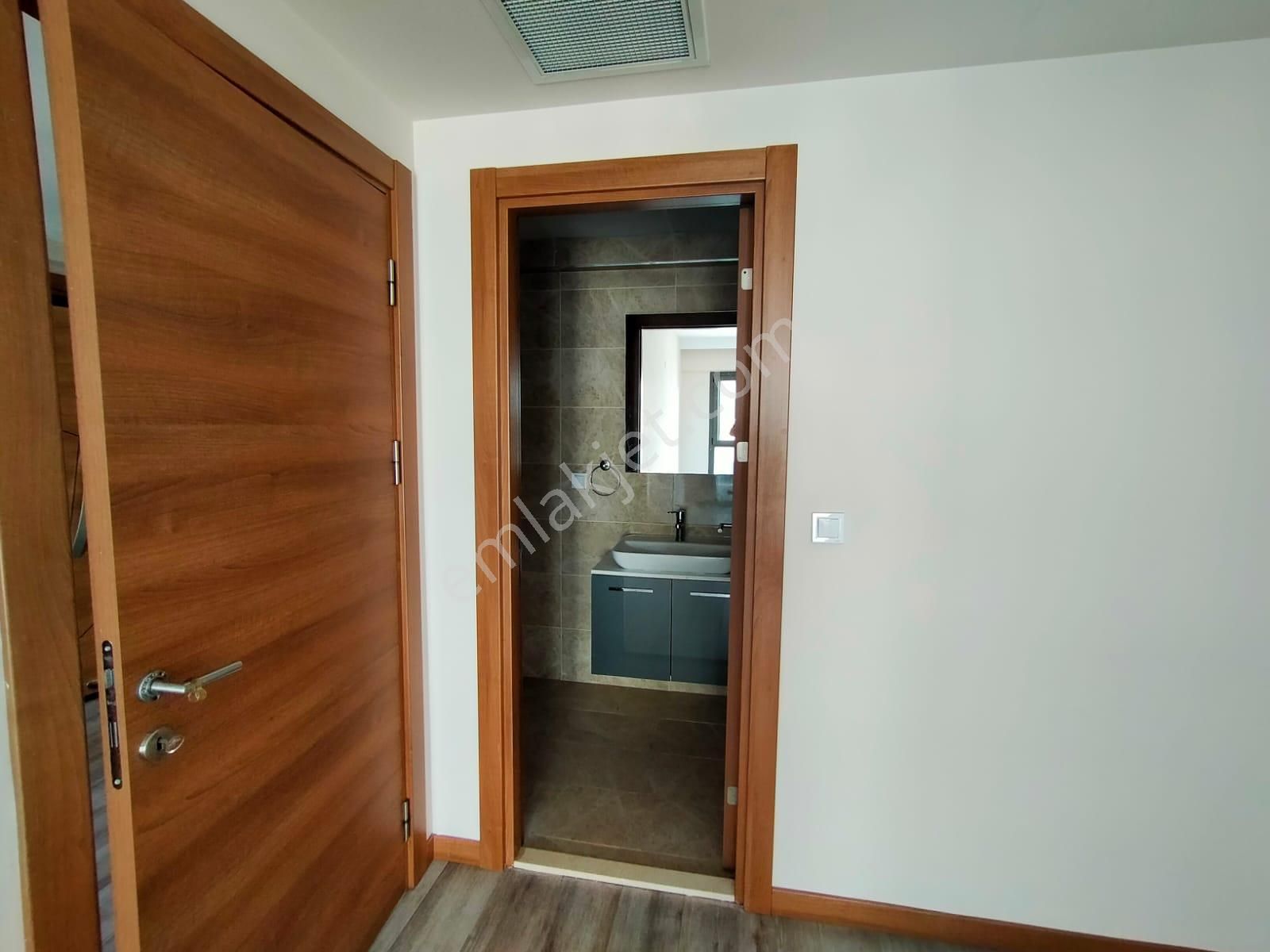 Çiğli Marka 333'de 2+1 Kiralık Daire - Görsel 17