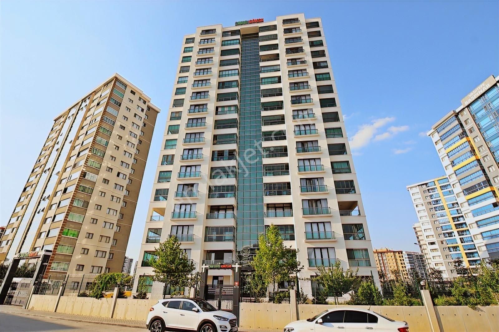 Göksu Parkı Yanı 4 Dönüm Arsa Üzerinde 4+1 Sitede Ön Cephe Daire