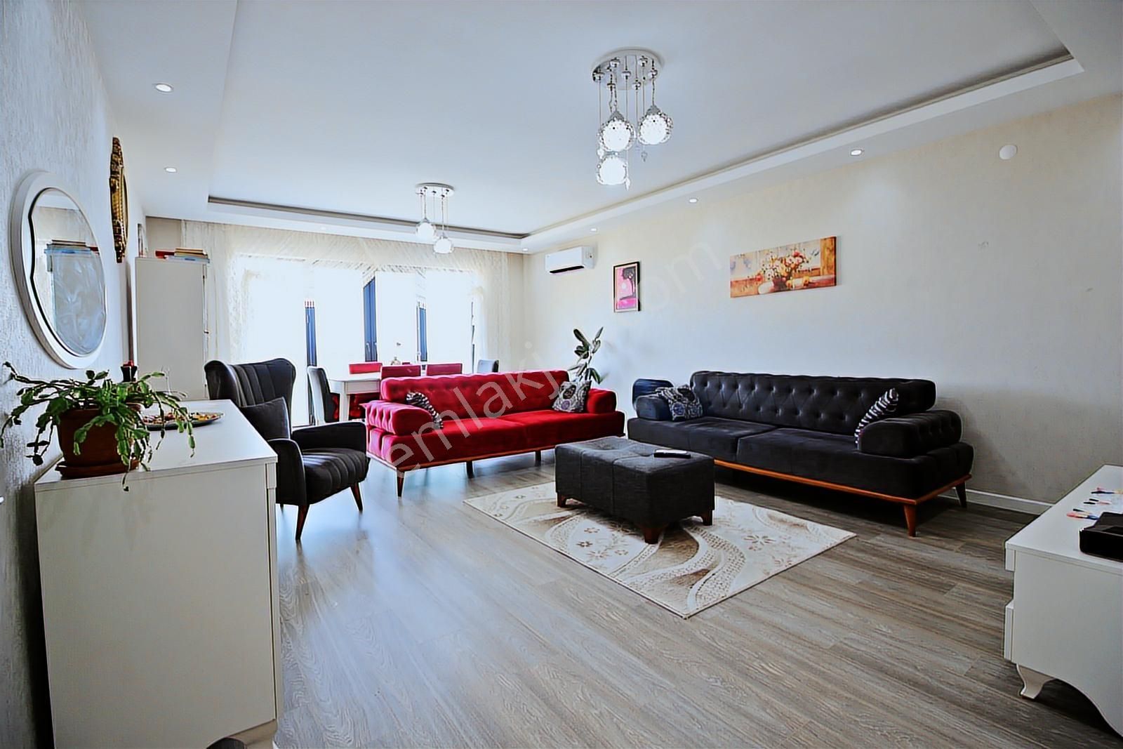 Göksu Parkı Yanı 4 Dönüm Arsa Üzerinde 4+1 Sitede Ön Cephe Daire - Görsel 7