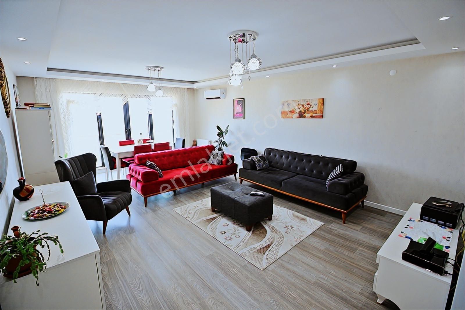 Göksu Parkı Yanı 4 Dönüm Arsa Üzerinde 4+1 Sitede Ön Cephe Daire - Görsel 14