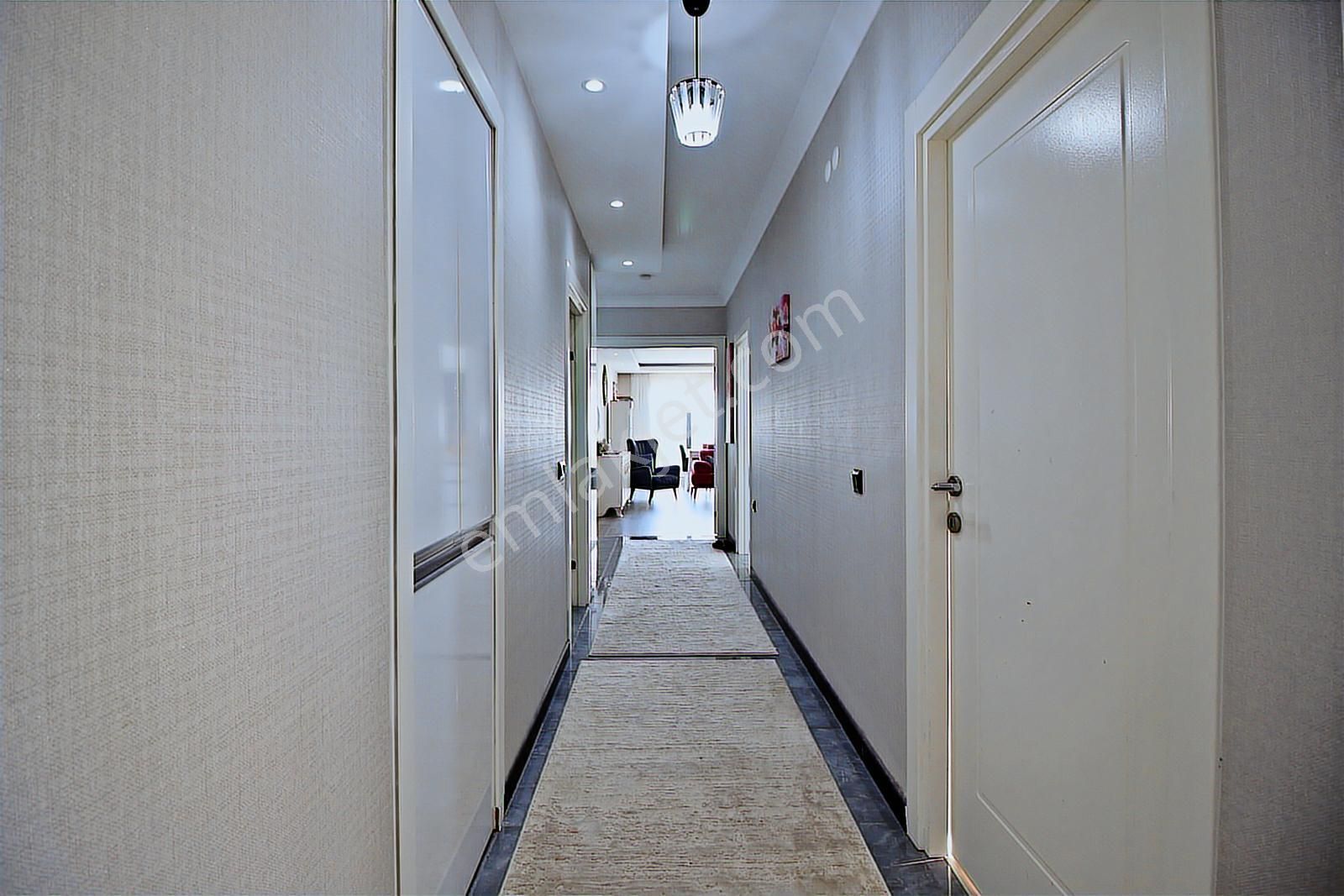 Göksu Parkı Yanı 4 Dönüm Arsa Üzerinde 4+1 Sitede Ön Cephe Daire - Görsel 11