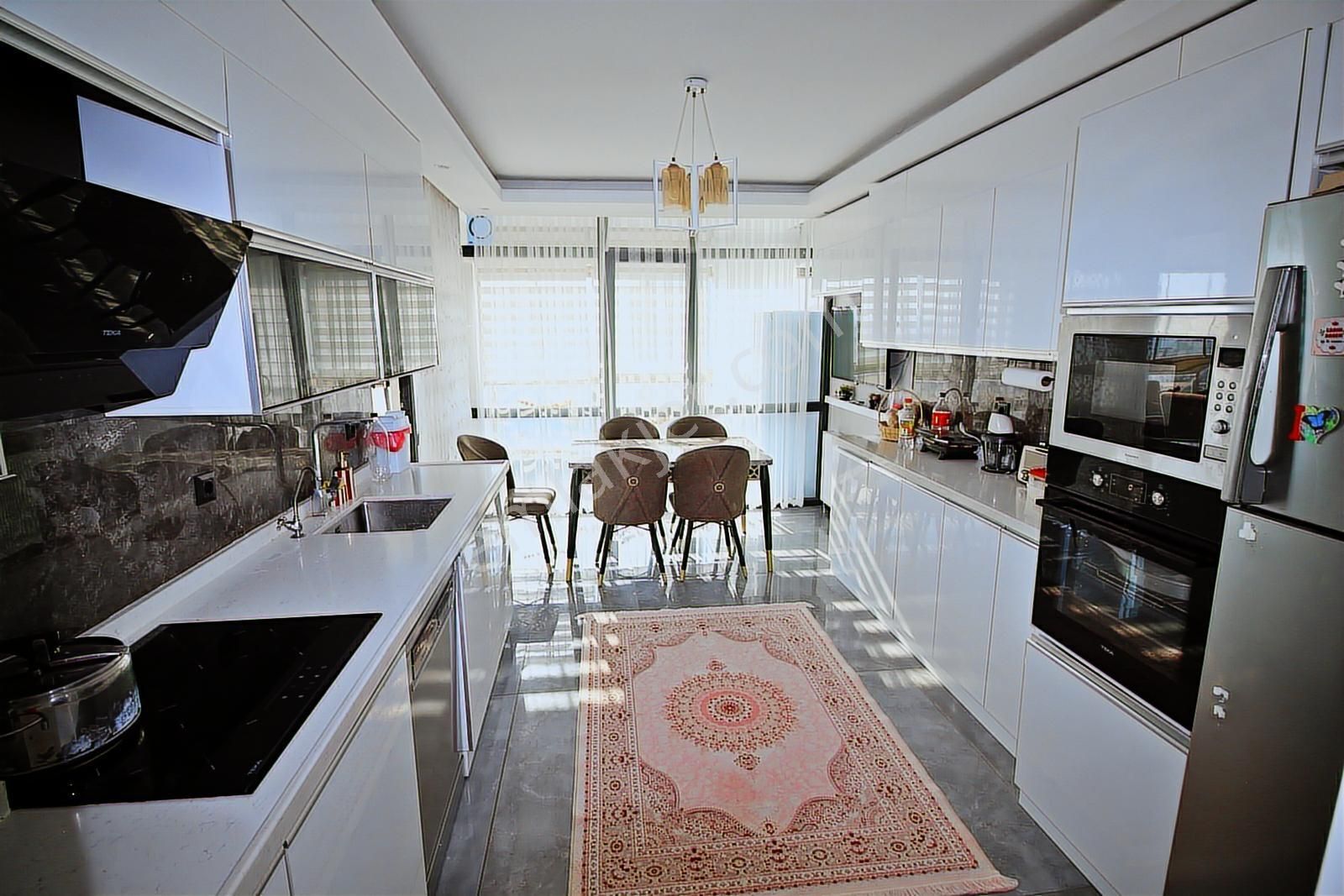 Göksu Parkı Yanı 4 Dönüm Arsa Üzerinde 4+1 Sitede Ön Cephe Daire - Görsel 34