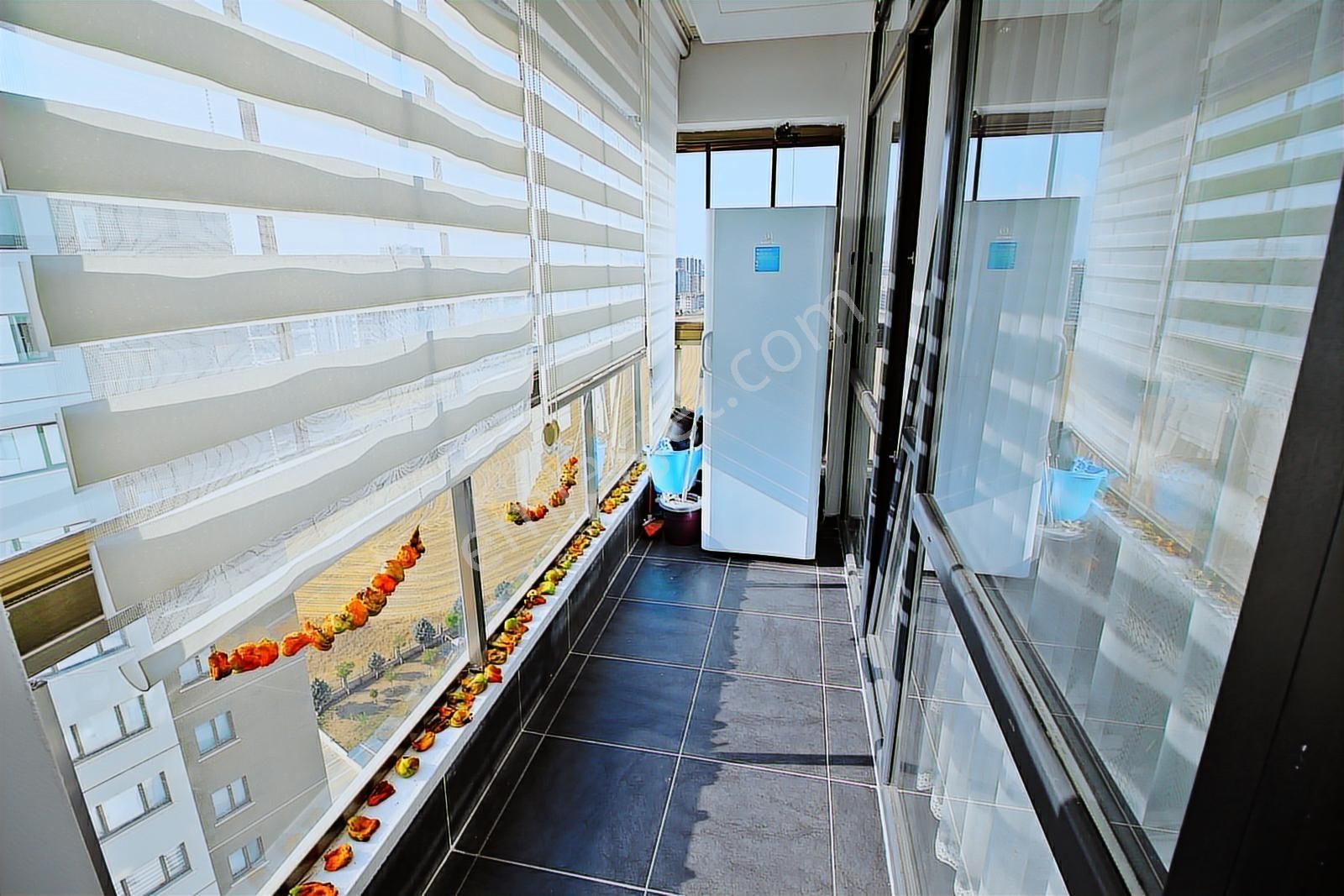 Göksu Parkı Yanı 4 Dönüm Arsa Üzerinde 4+1 Sitede Ön Cephe Daire - Görsel 25