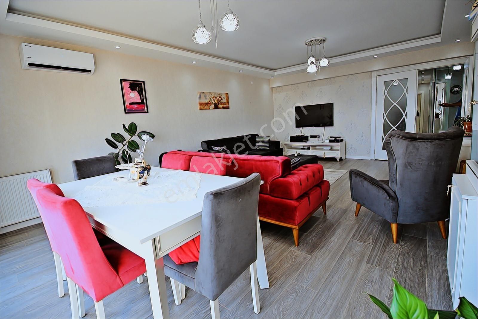 Göksu Parkı Yanı 4 Dönüm Arsa Üzerinde 4+1 Sitede Ön Cephe Daire - Görsel 31