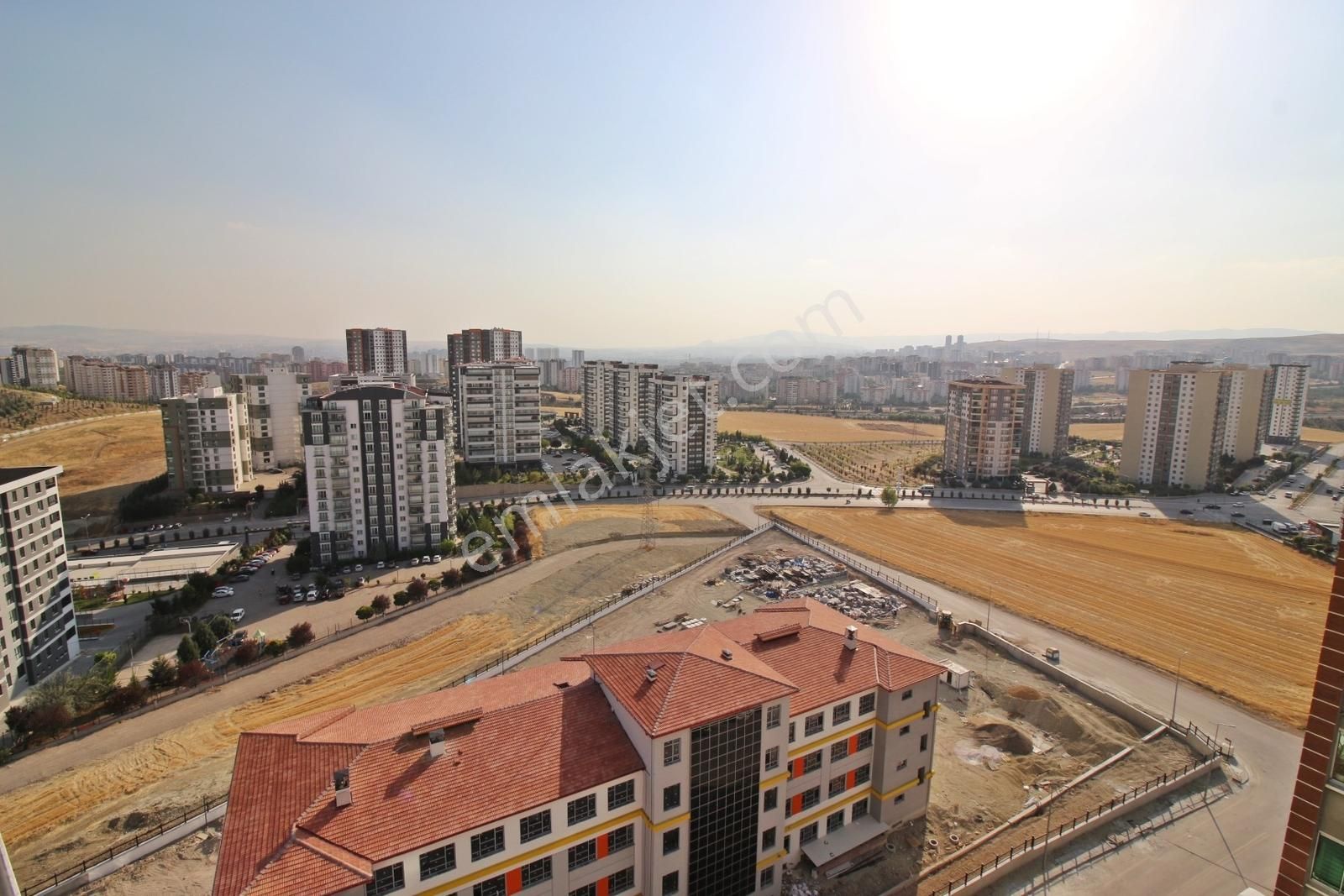 Göksu Parkı Yanı 4 Dönüm Arsa Üzerinde 4+1 Sitede Ön Cephe Daire - Görsel 32