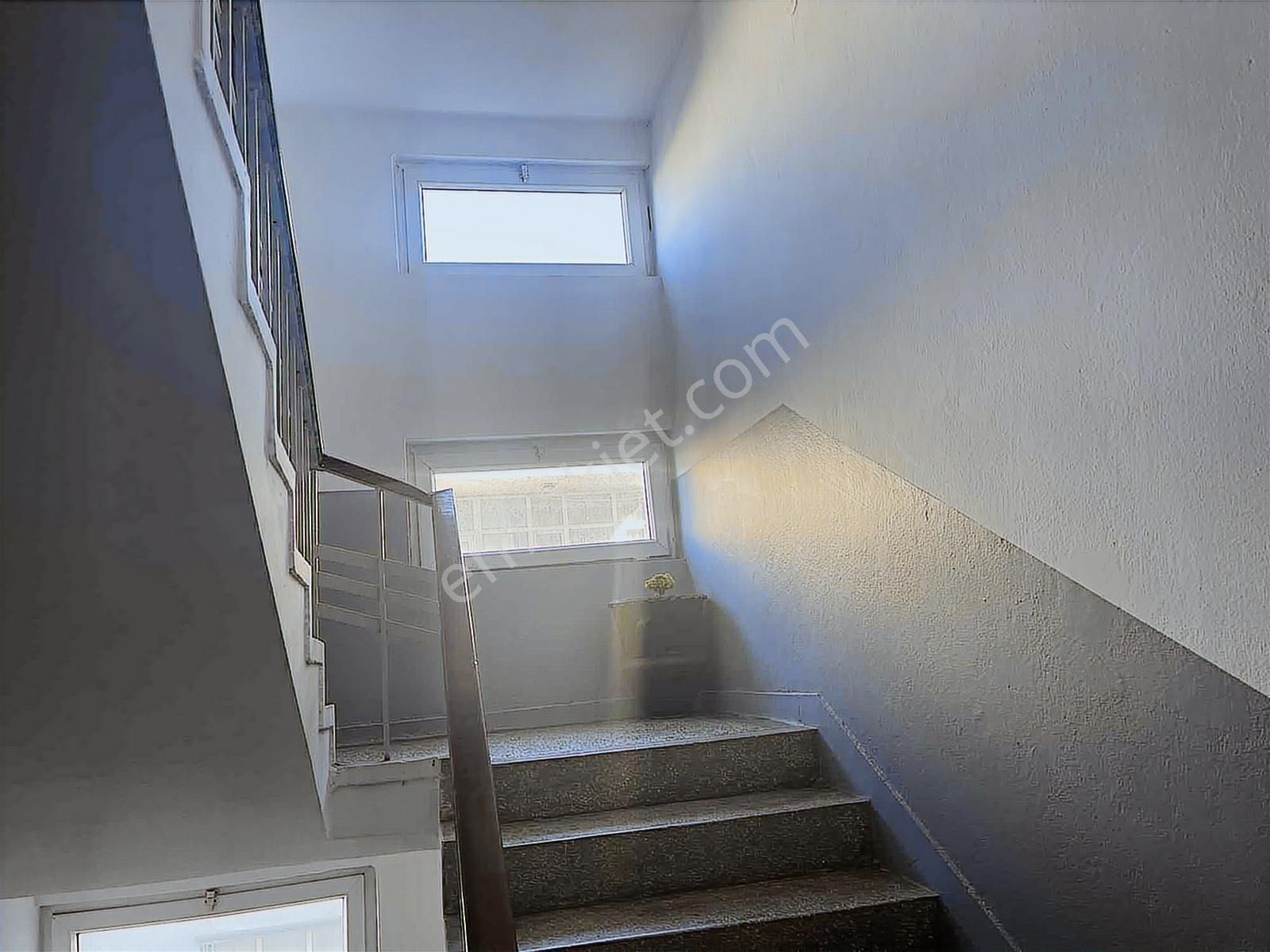 Ortahisar - İnenü Mah.'de Kiralık 3+1 Daire - Görsel 2