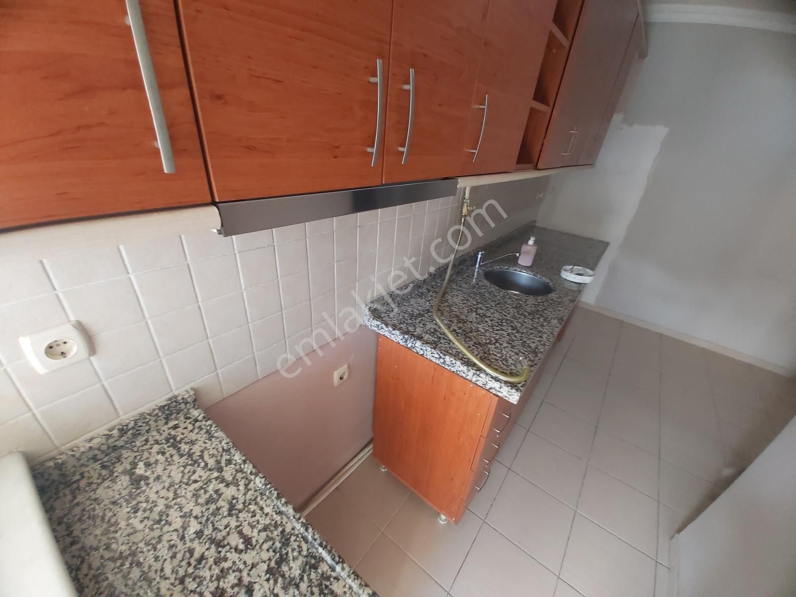 Aktaştan Set Başı Metroya Komşu 3+1 Cadde Üzeri Ferah Daire - Görsel 5