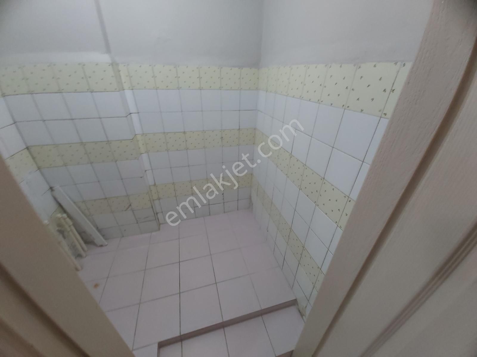 Aktaştan Set Başı Metroya Komşu 3+1 Cadde Üzeri Ferah Daire - Görsel 18