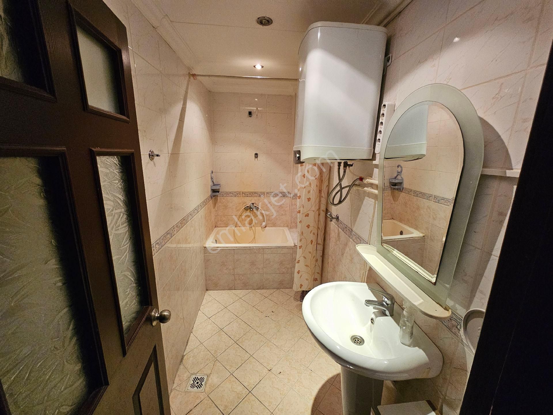 Paris Caddesin De Temiz Eşyalı 1+1 - Görsel 7