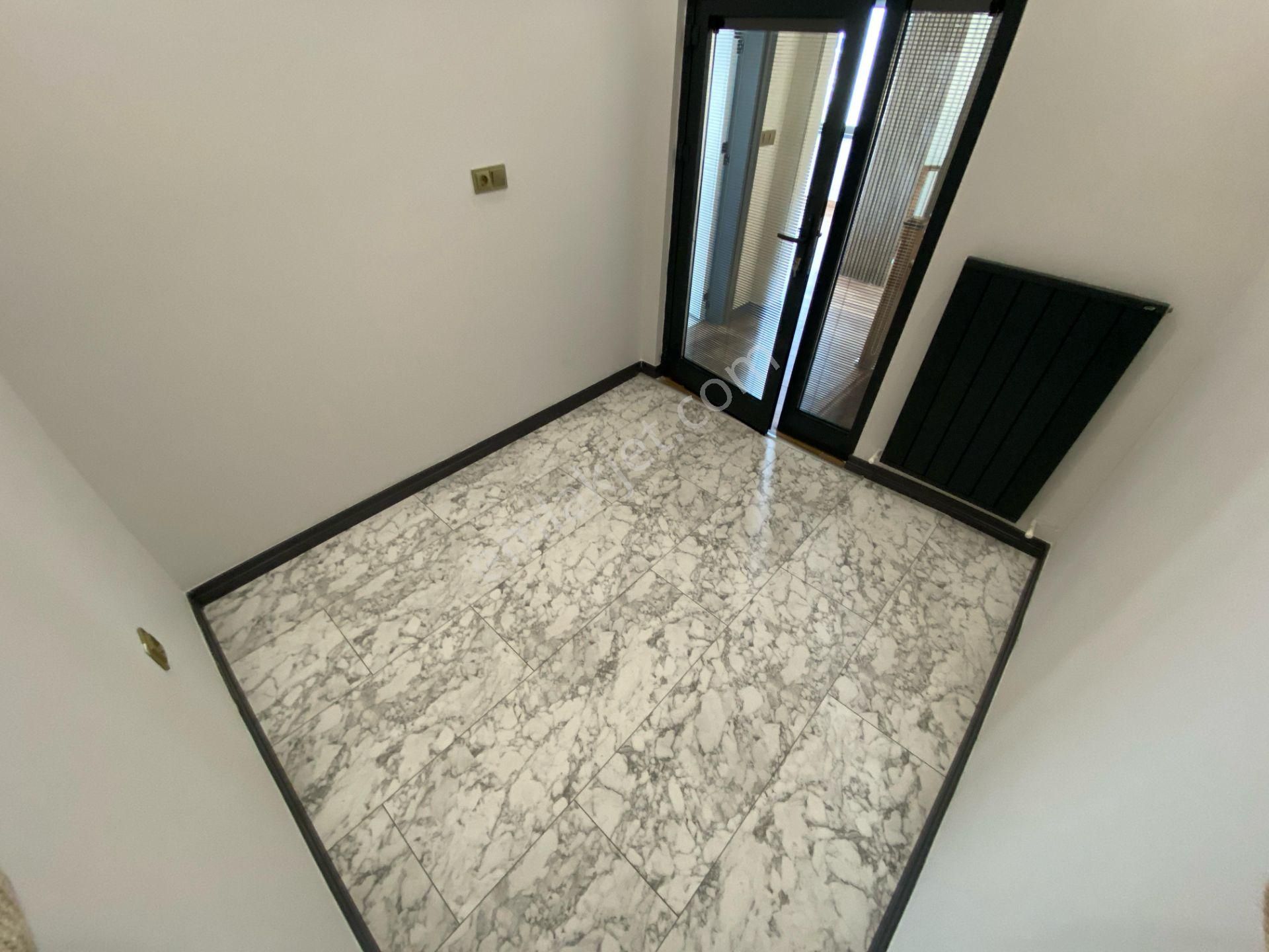 Irmaksudan Akçay Kordon Da Denize 50m Özel Tasarım 5+1 Villa - Görsel 19