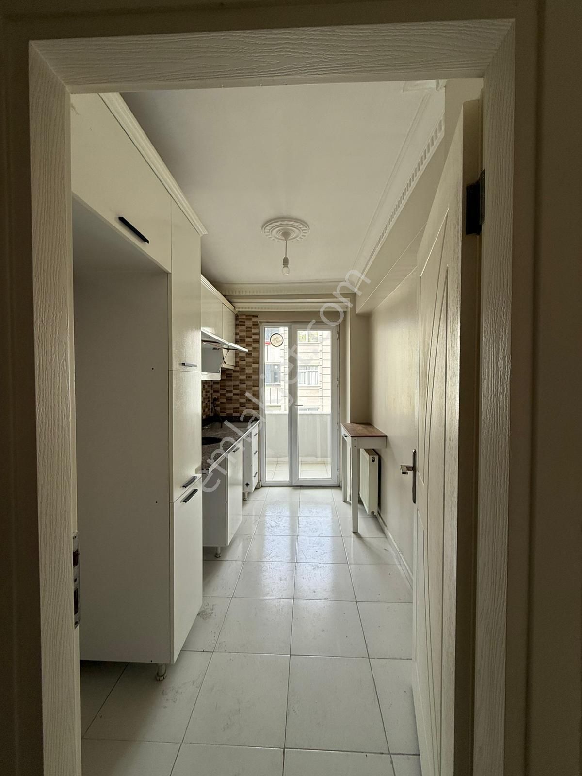 Süleymaniye Mahallesinde 2+1 Ara Kat Kiralık Daire - Görsel 2