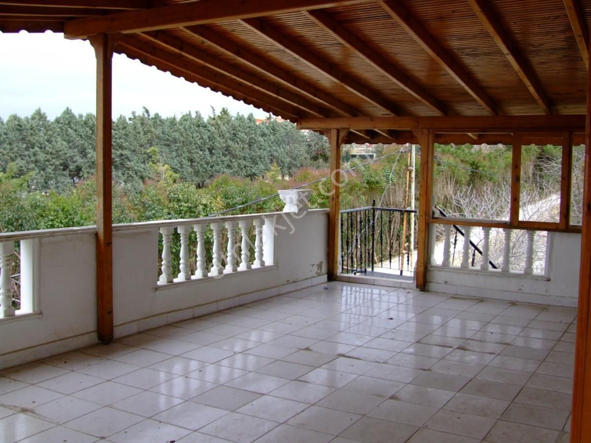 Satılık Villa Dairesi Düz Giriş Kat 3+1 +veranda Bahçe - Görsel 9