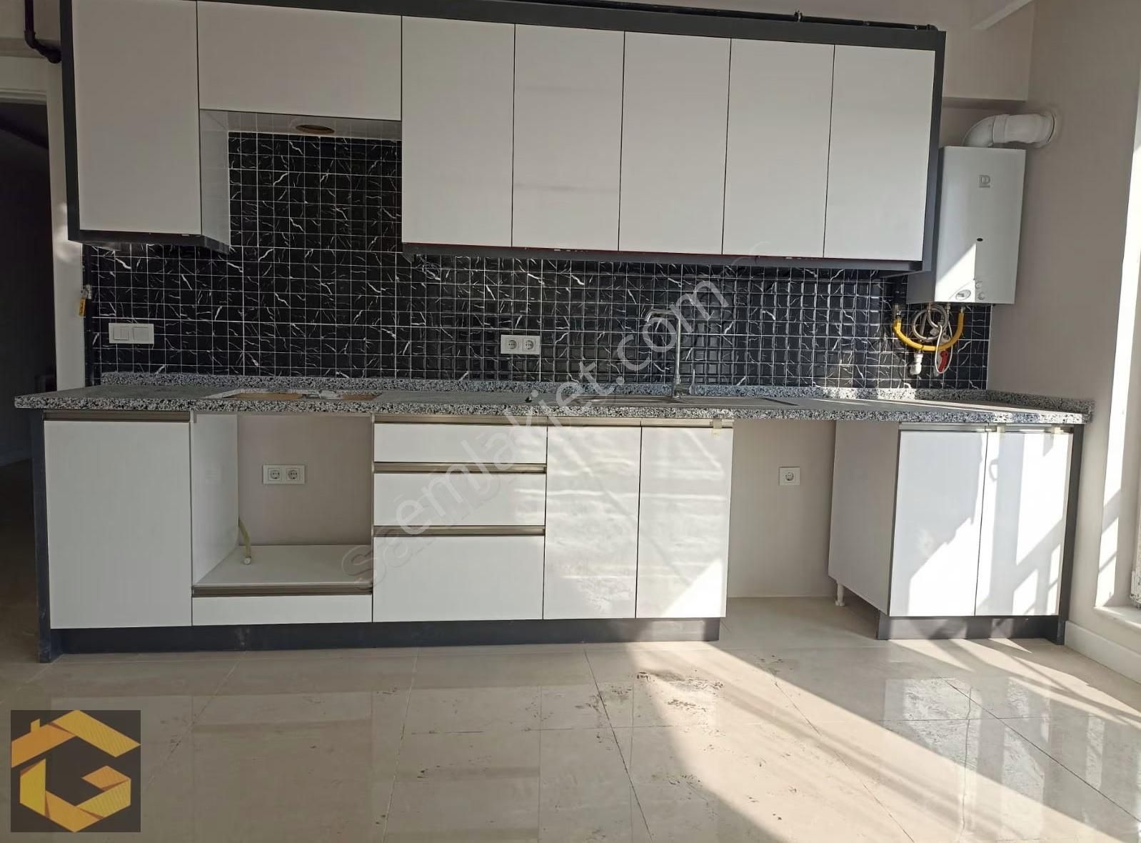 Güneşevler'de Site İçerisinde Ön Cephe 3+1 Satılık Daire - Görsel 11