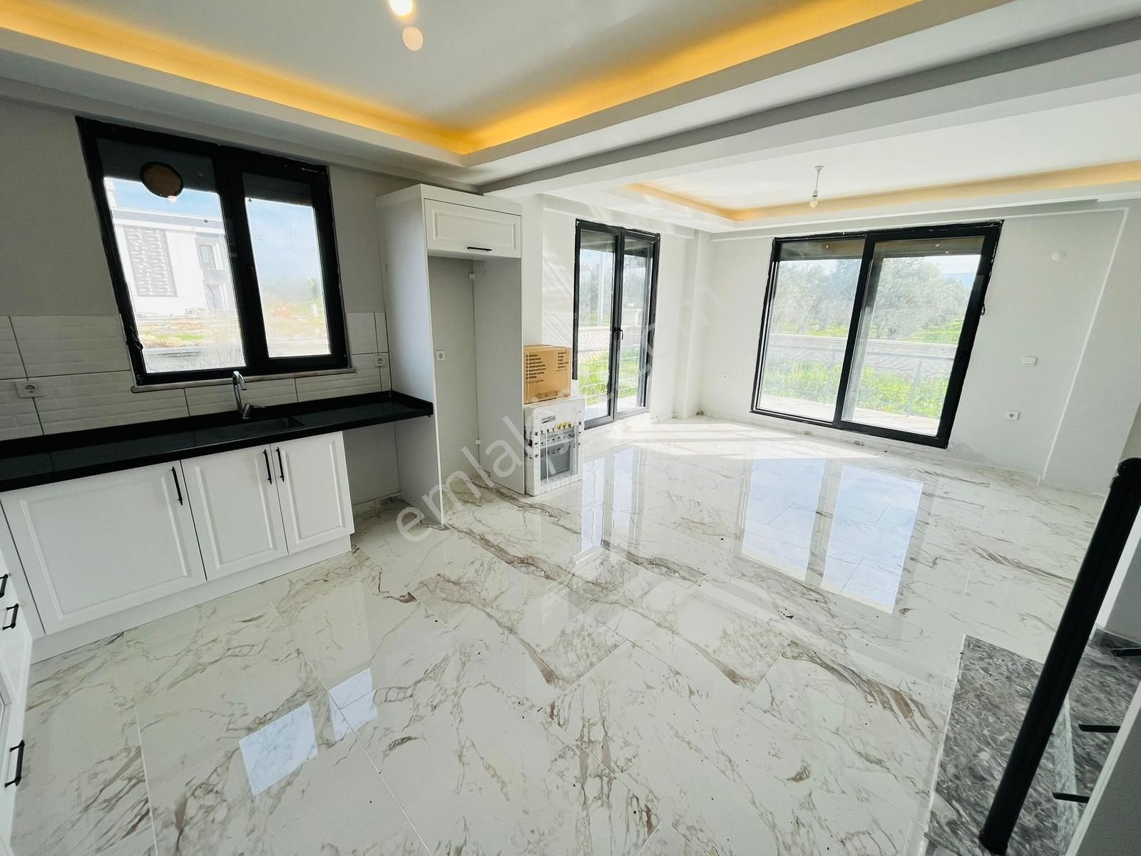 Gömeç'te Satılık Deniz Manzaralı 3+1 Villa - Görsel 26