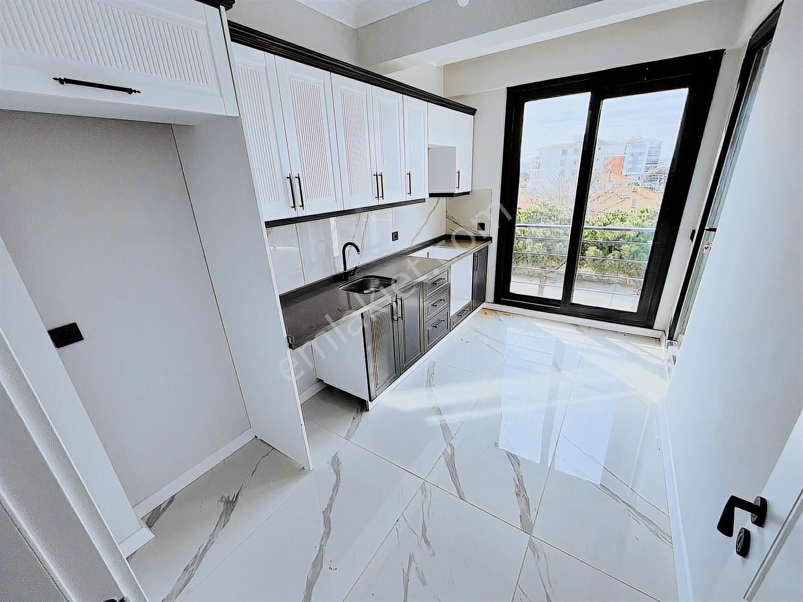 Gömeç Çarşı Merkezinde Satılık Ebeveyn Banyolu 2+1 Daire - Görsel 15