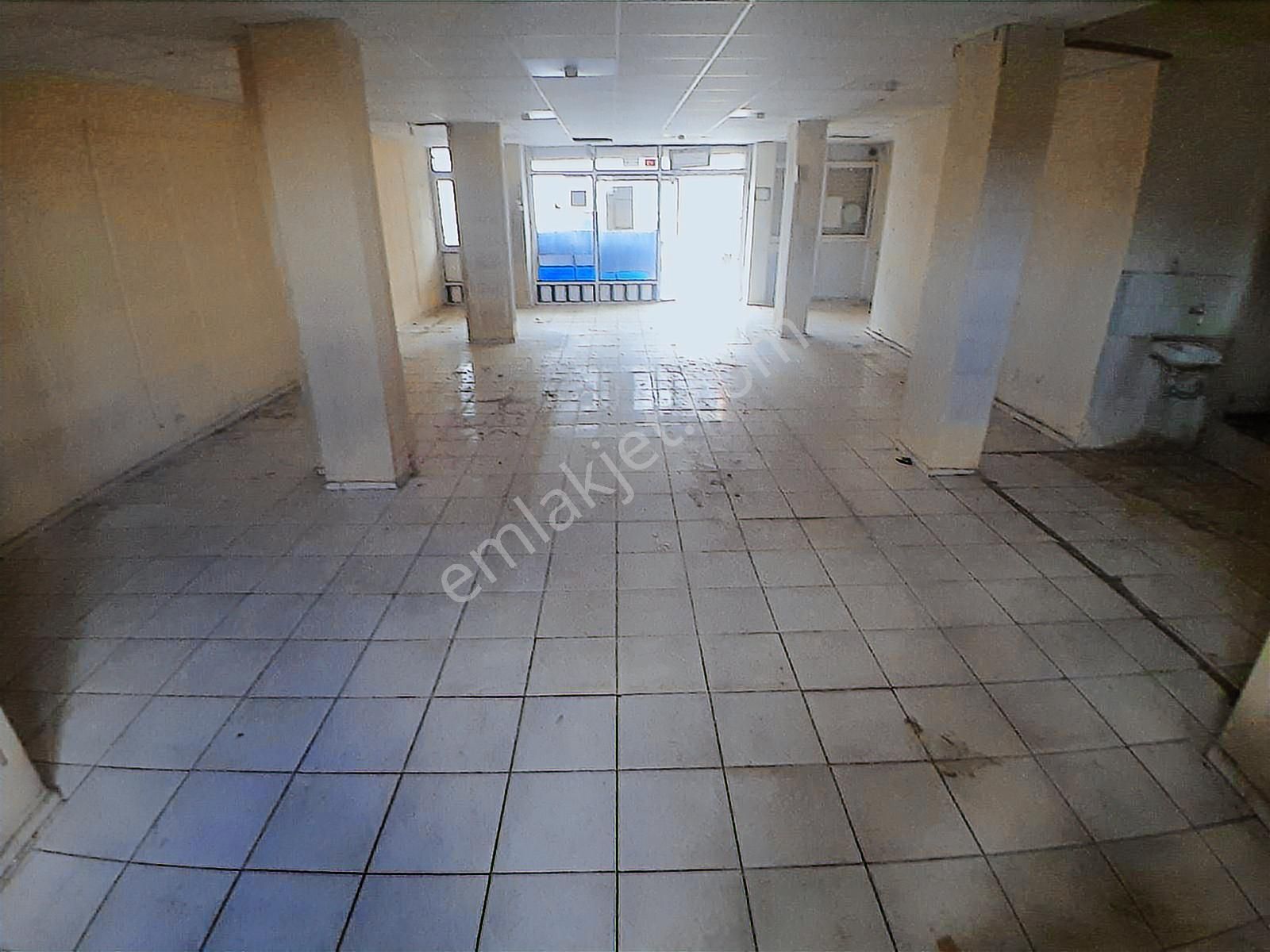 Akşemsettin Evyap Caddesi Kiralık Dükkan