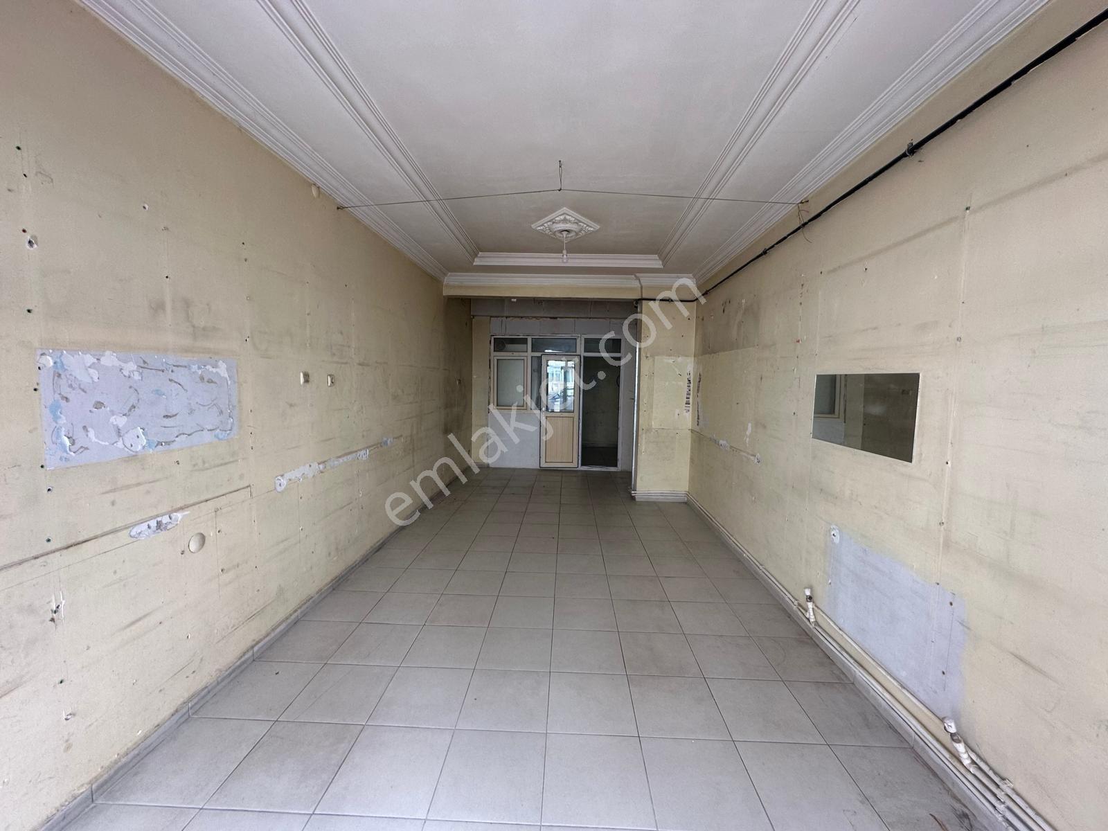 Karahan Emlak'tan Halil Rıfat Paşa Caddesi Üzerinde 45 M² Kiralık Dükkan - Görsel 10