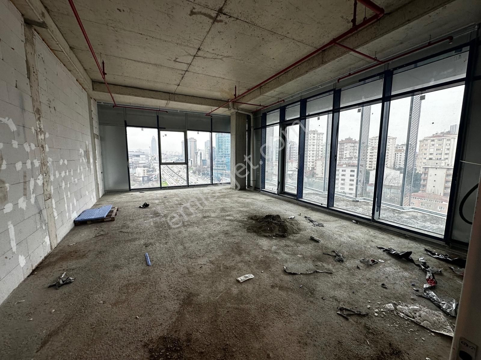 Göztepe Trc Projesi'nde 266m² Teraslı Plaza Ofisi - Görsel 21